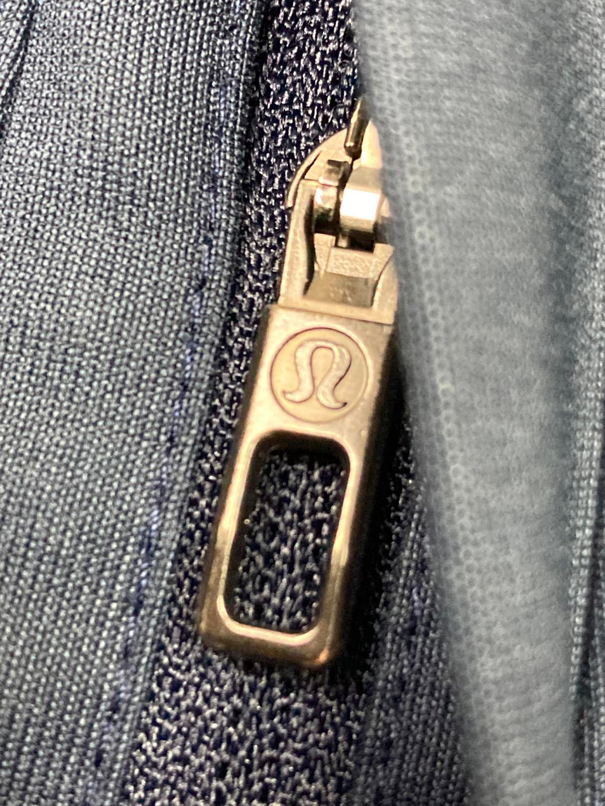 Lululemon Men’s Golf Chino Shorts Navy ~34in Waist