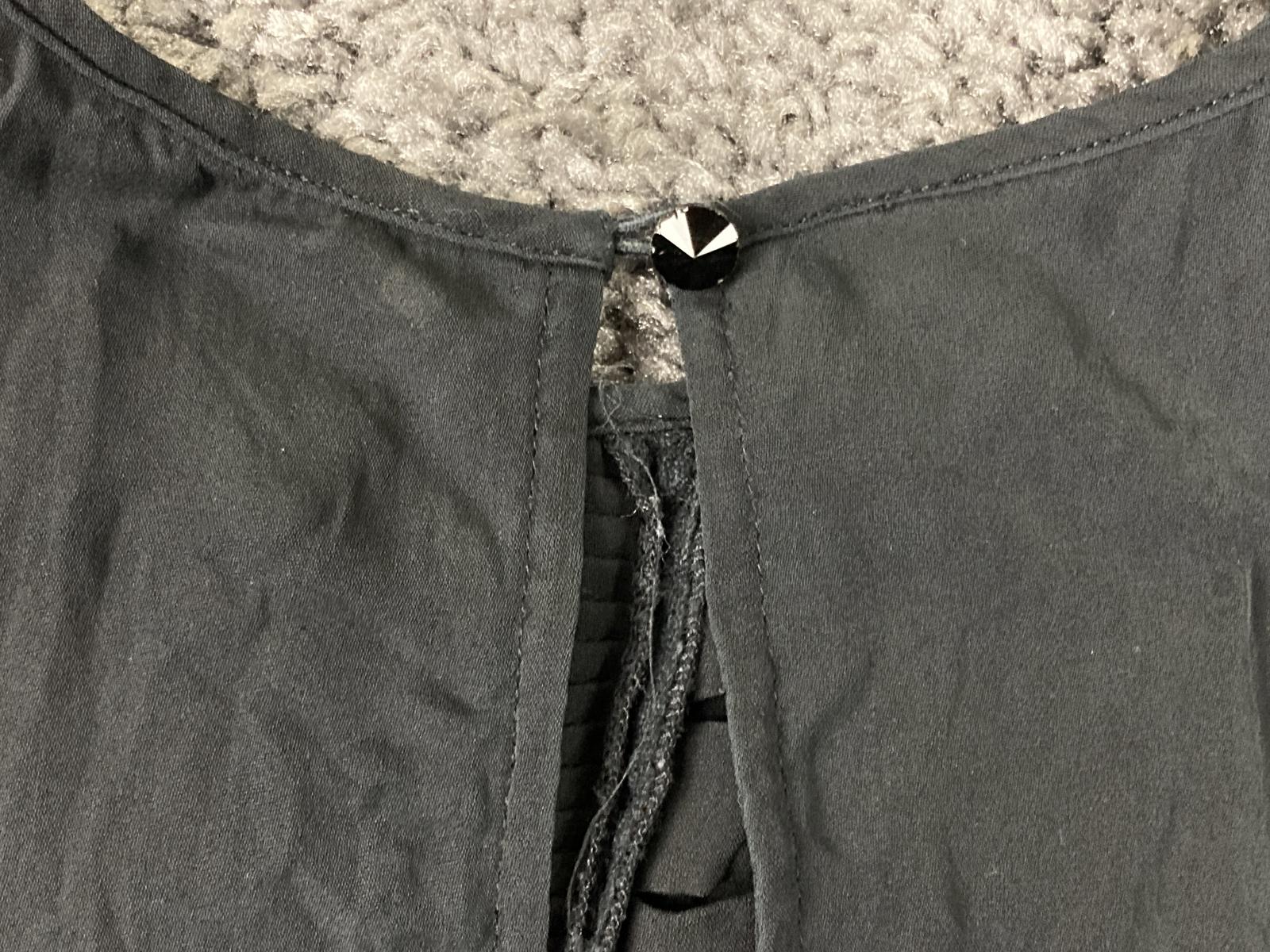 Alice + Olivia 100% Silk Black Sleeveless Top Blouse Keyhole Back Pintuck Size S