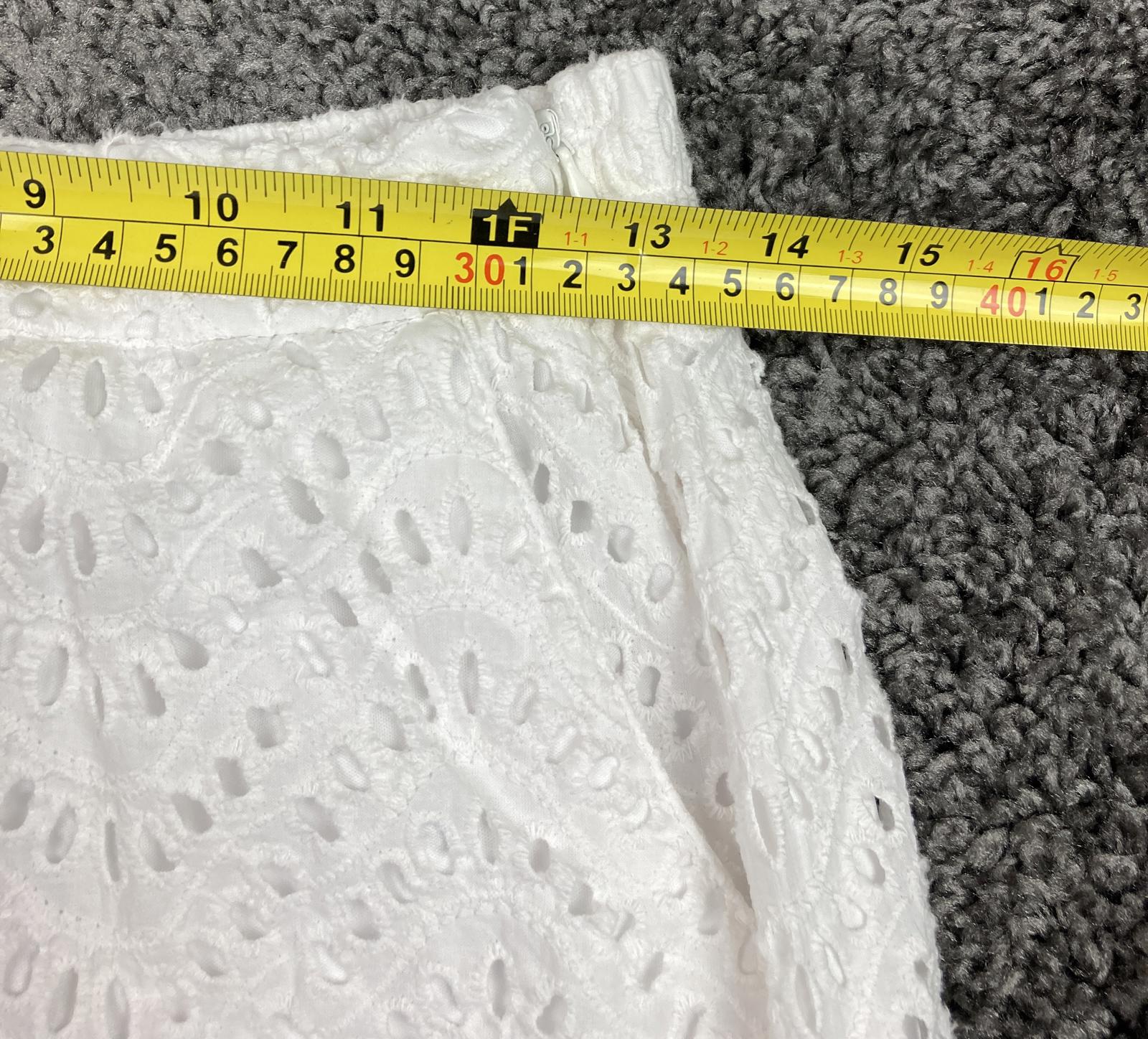 Simply Vera Vera Wang White Eyelet Lace Lined Shorts Women’s Size S