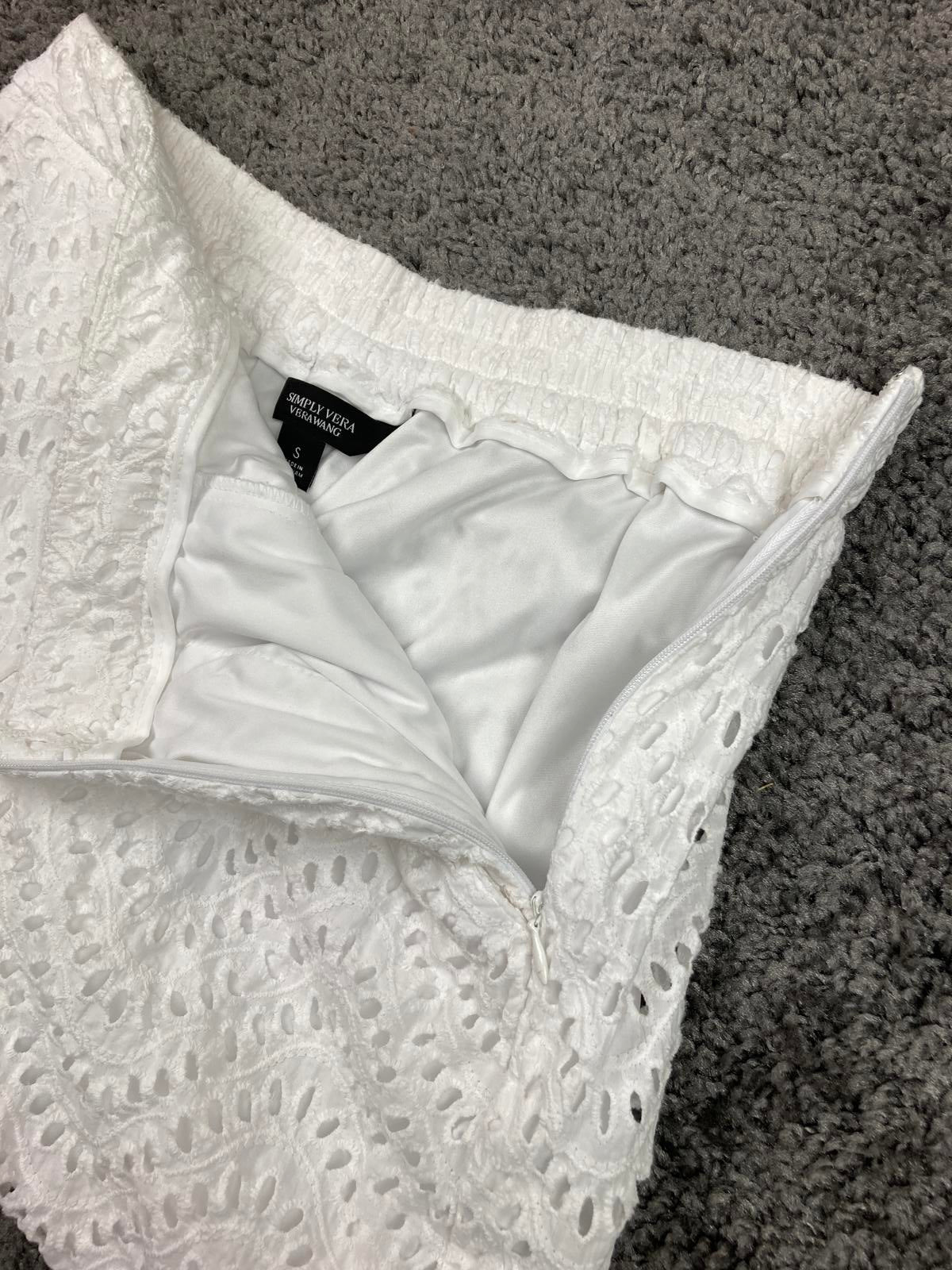 Simply Vera Vera Wang White Eyelet Lace Lined Shorts Women’s Size S