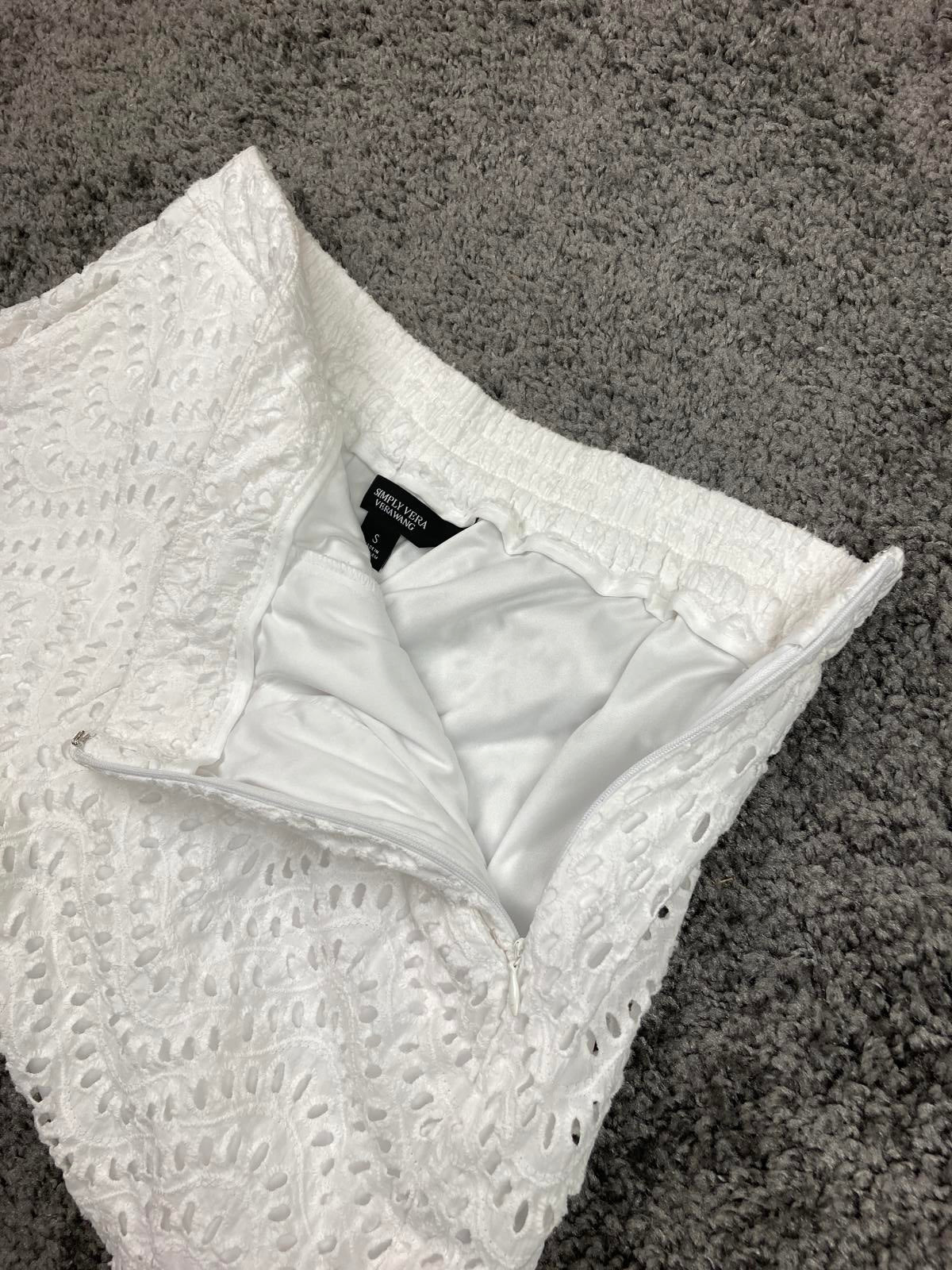 Simply Vera Vera Wang White Eyelet Lace Lined Shorts Women’s Size S