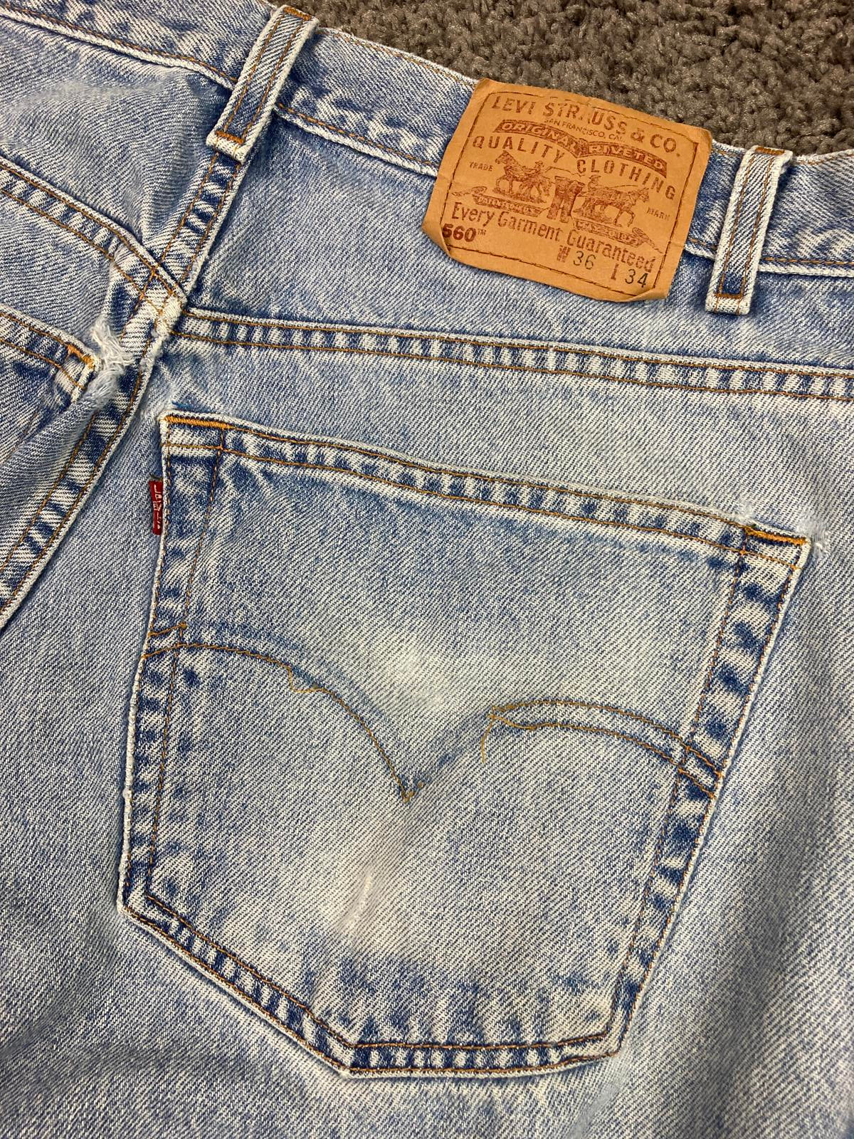 Vintage 90s Levis 560 Jeans Mens Sz 36x34 Tapered Leg Loose Fit Light Wash Y2K