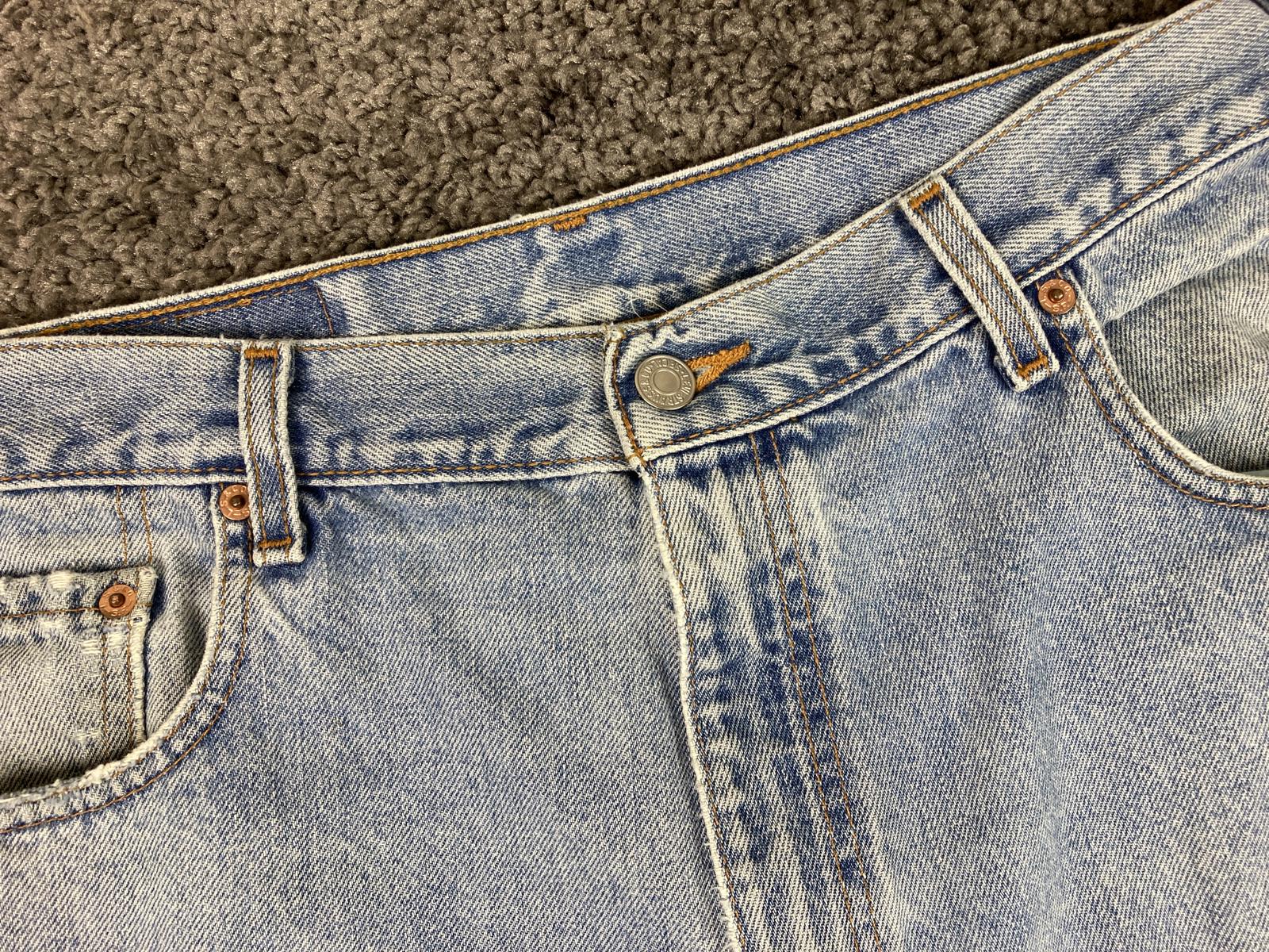 Vintage 90s Levis 560 Jeans Mens Sz 36x34 Tapered Leg Loose Fit Light Wash Y2K