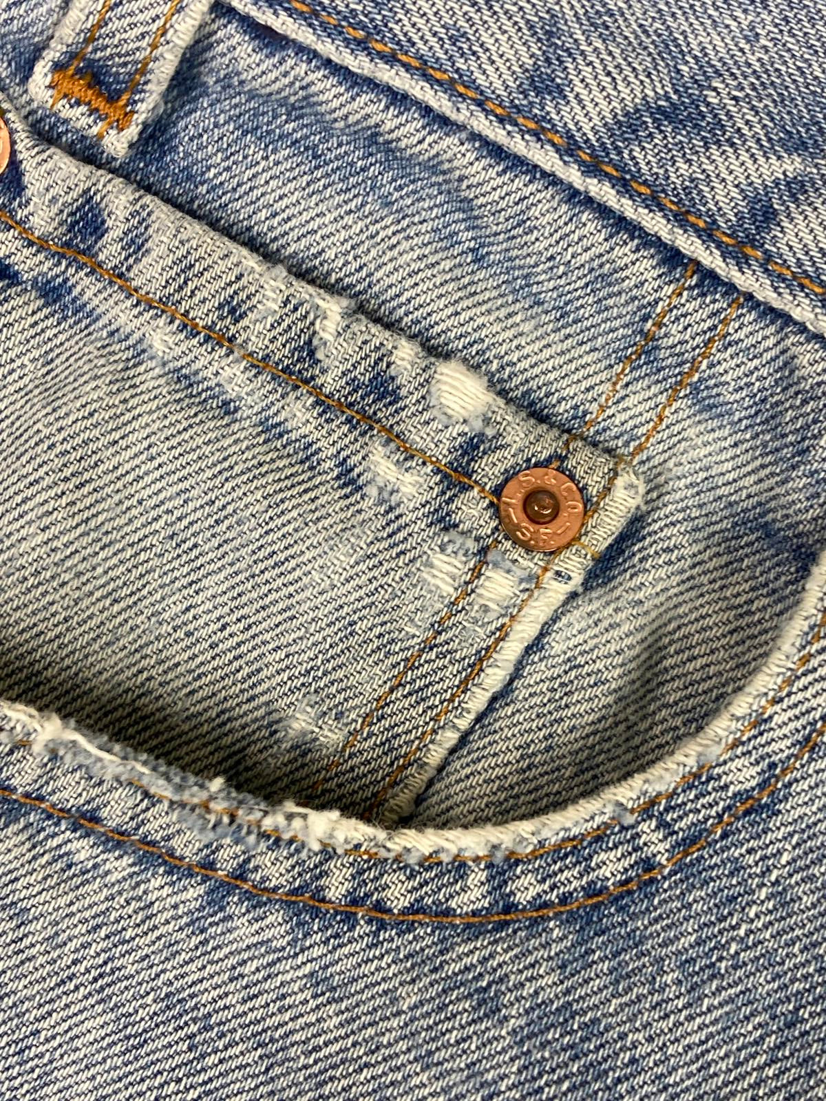 Vintage 90s Levis 560 Jeans Mens Sz 36x34 Tapered Leg Loose Fit Light Wash Y2K