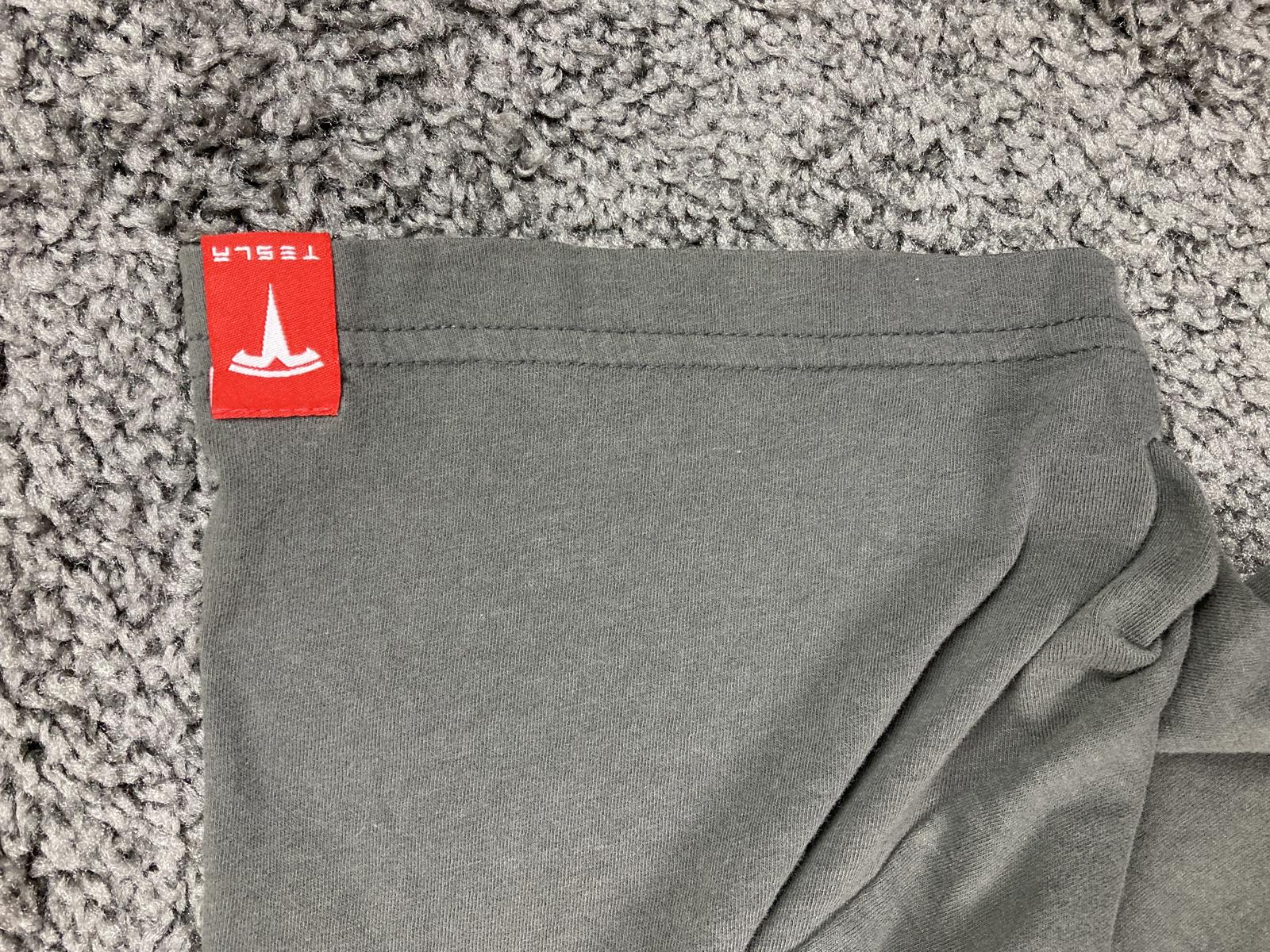 Tesla T-Shirt Vertical Logo Men's Gray Employee Team Wear Sz XL