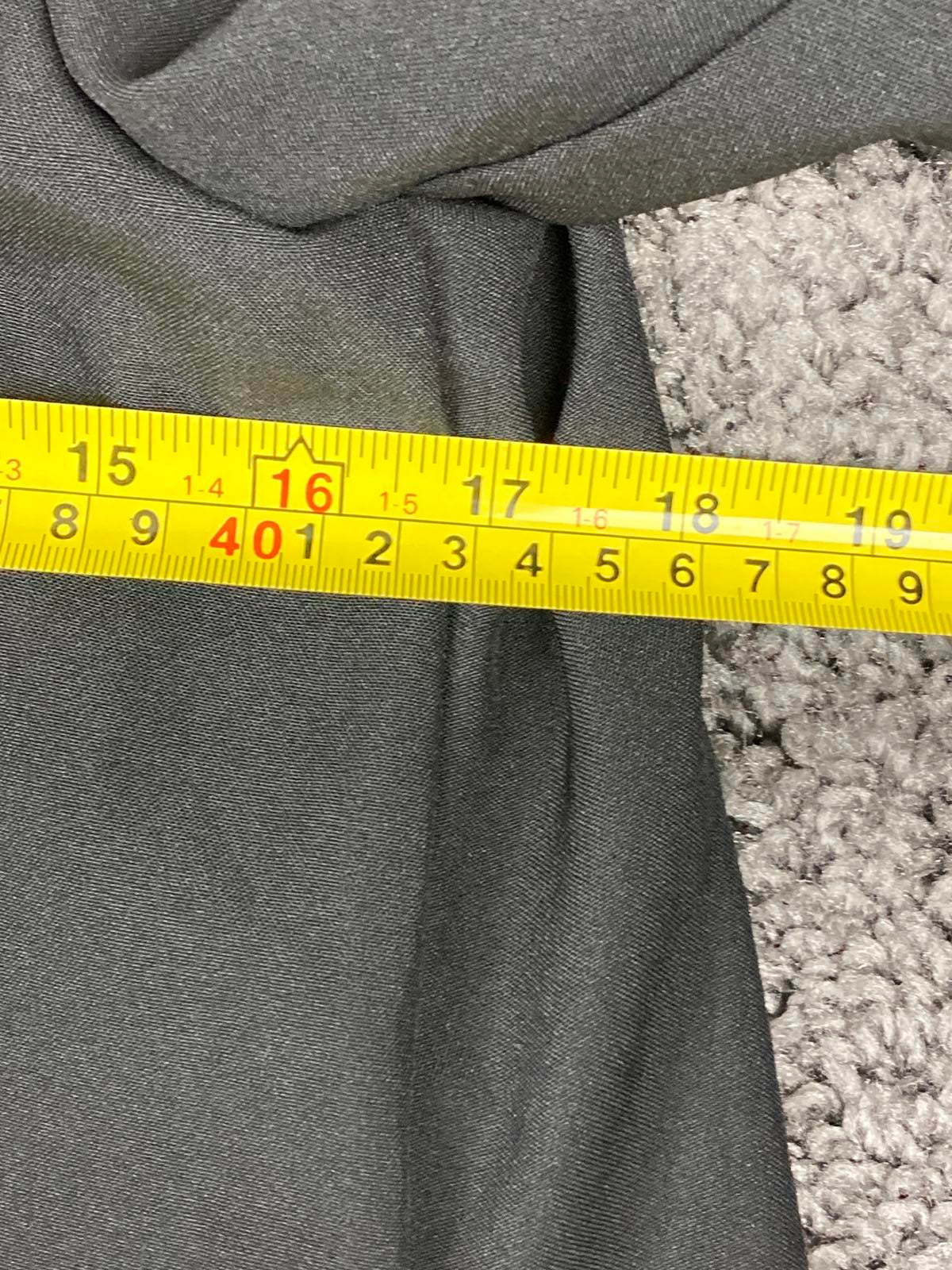 Wizarding World of Harry Potter Gryffindor Hooded Black Robe Unisex Kids XXXS