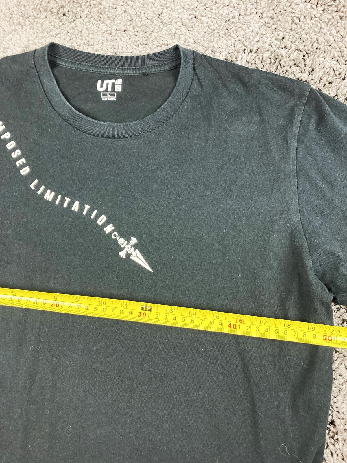 Uniqlo UT Hunter x Hunter Kurapika Shirt Black Anime Manga Graphic T-Shirt Sz L