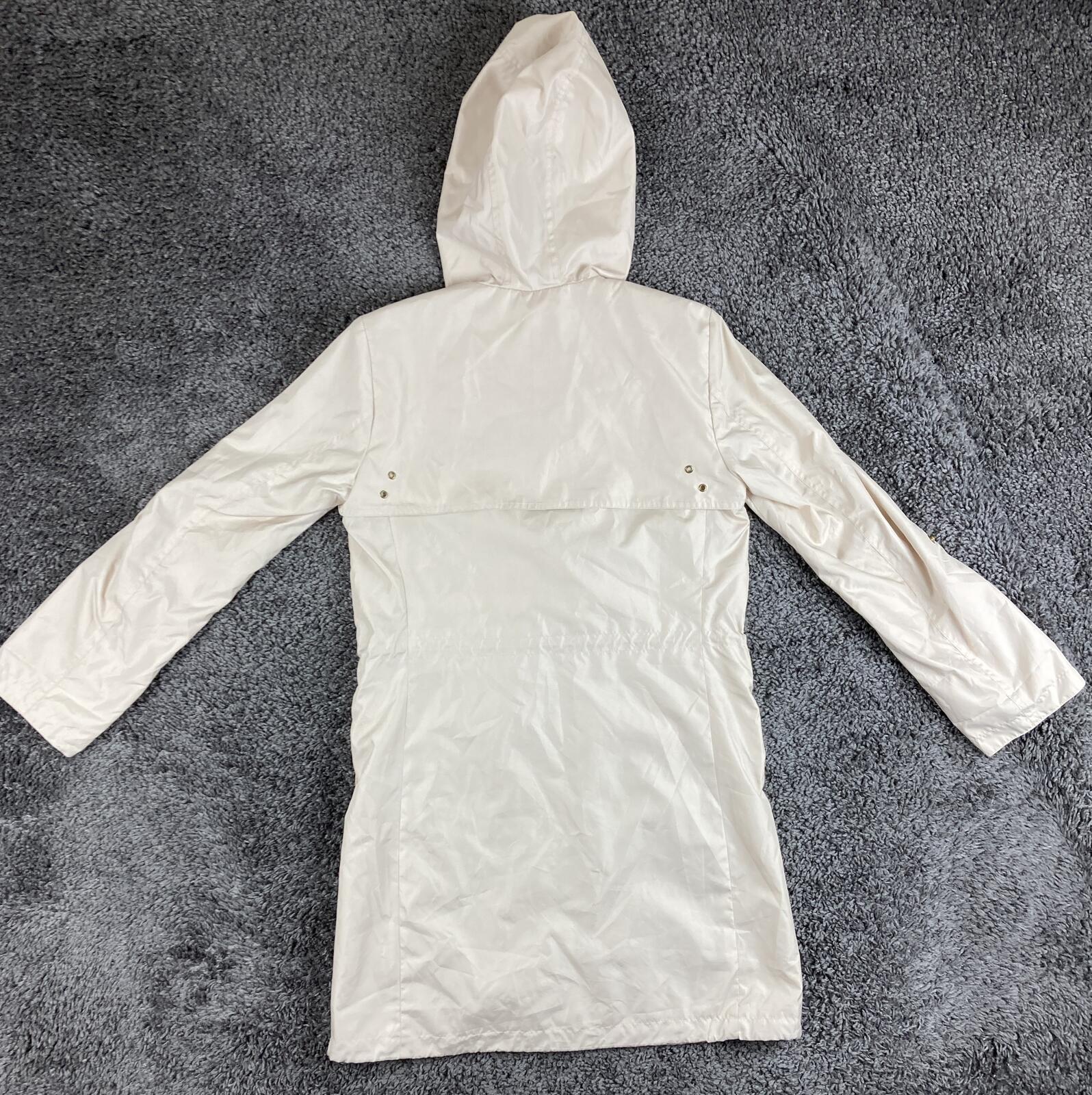 Ellen Tracy Hooded Raincoat Anorak Jacket Beige Gold Hardware Medium Length Sz S