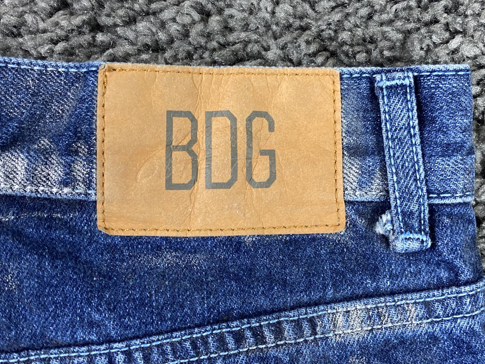 BDG Urban Outfitters Metallic Cowboy Jeans Women’s Blue Straight Leg Sz 28