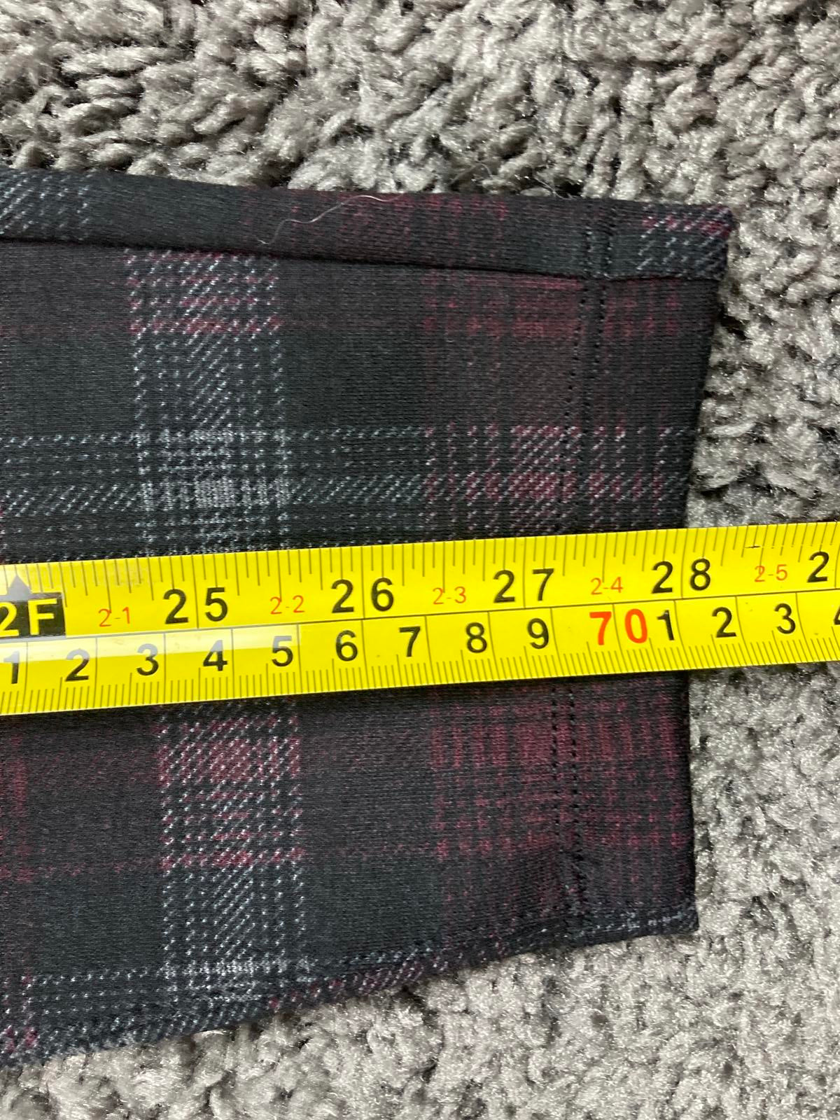 Liverpool Los Angeles Gia Glider Pull On Skinny Pants BLK/RED Plaid Size 10/30