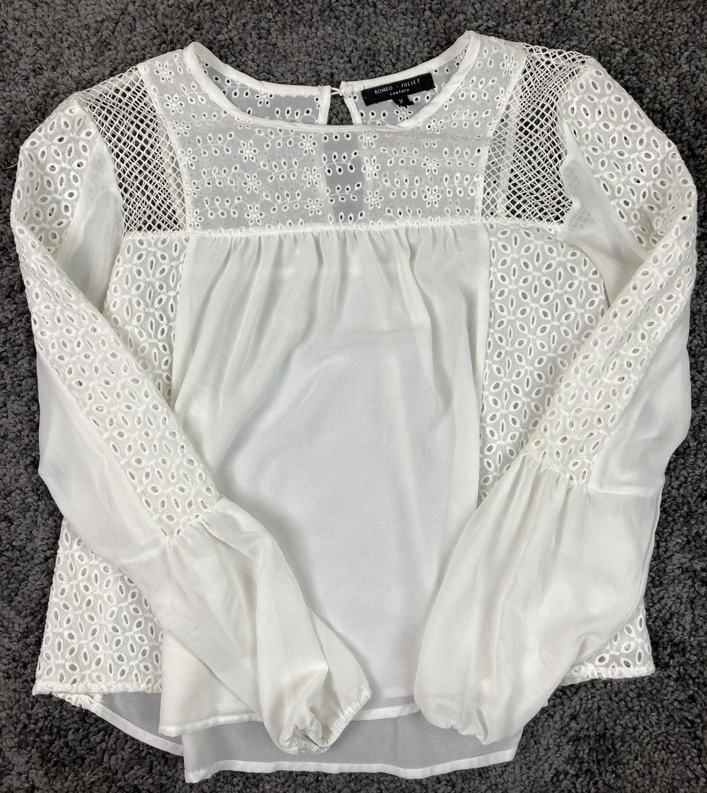 Romeo + Juliet Couture Blouse Women's White Eyelet Lace Long Sleeve Size M