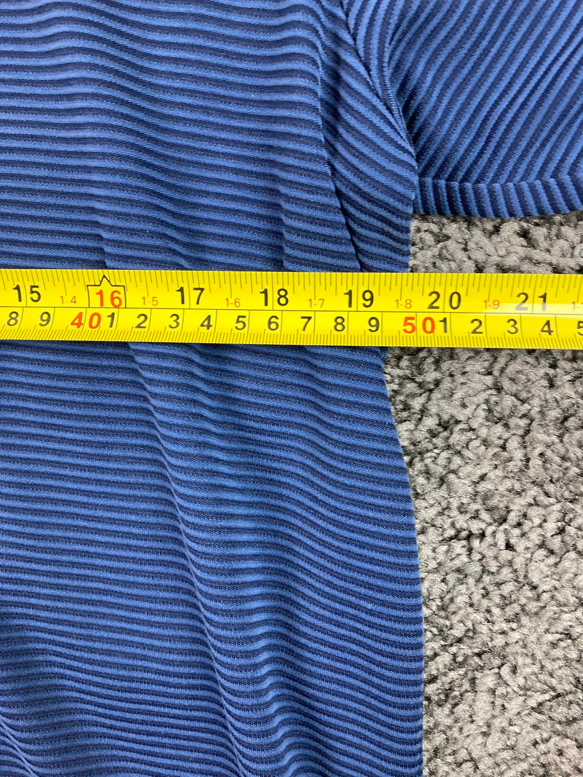 Tommy Bahama Polo Shirt Blue Stripe Mini Corduroy Knit Long Sleeve Men’s Medium