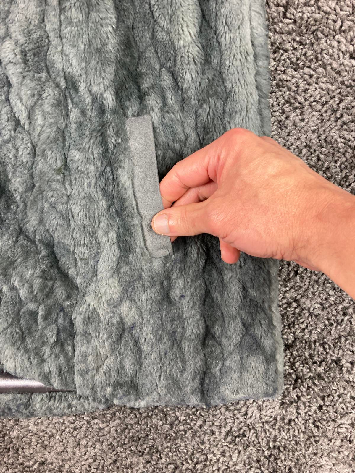 Catherine Malandrino Grey Faux Fur Vest Mock Neck Zip Plush Gilet Soft Sz S/P