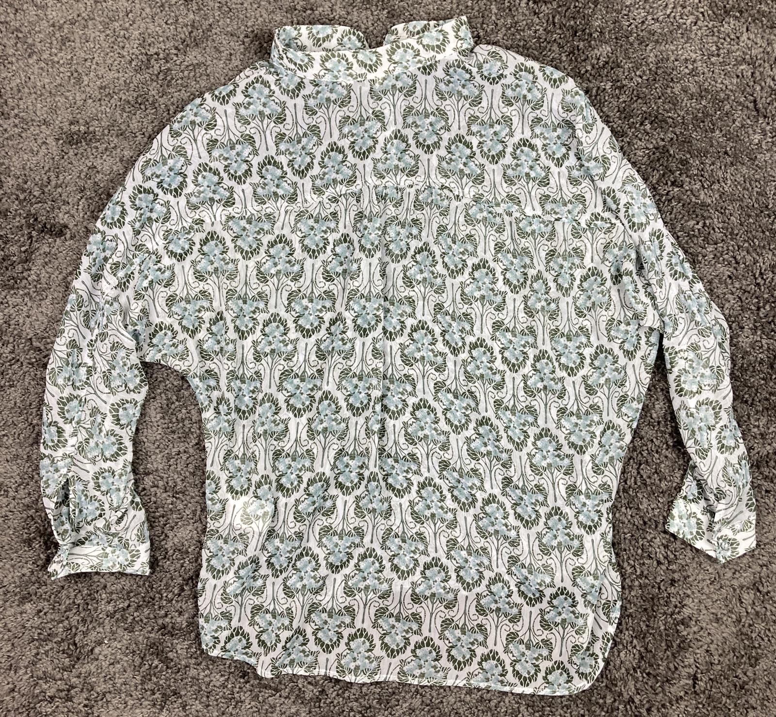 Kut from the Kloth Blouse Floral Split Neck Green Blue White Size Large