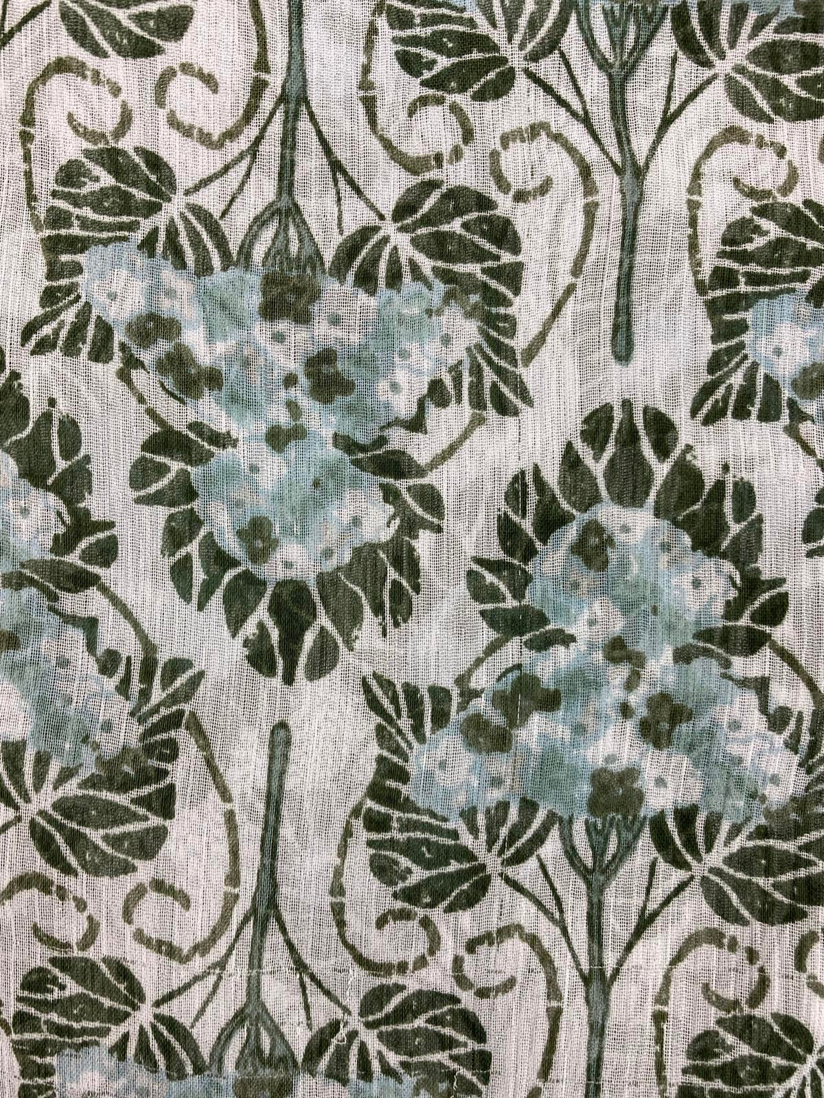 Kut from the Kloth Blouse Floral Split Neck Green Blue White Size Large