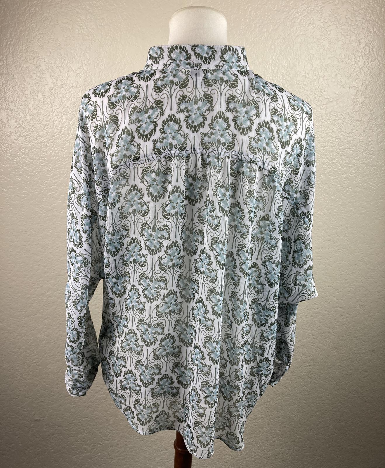 Kut from the Kloth Blouse Floral Split Neck Green Blue White Size Large