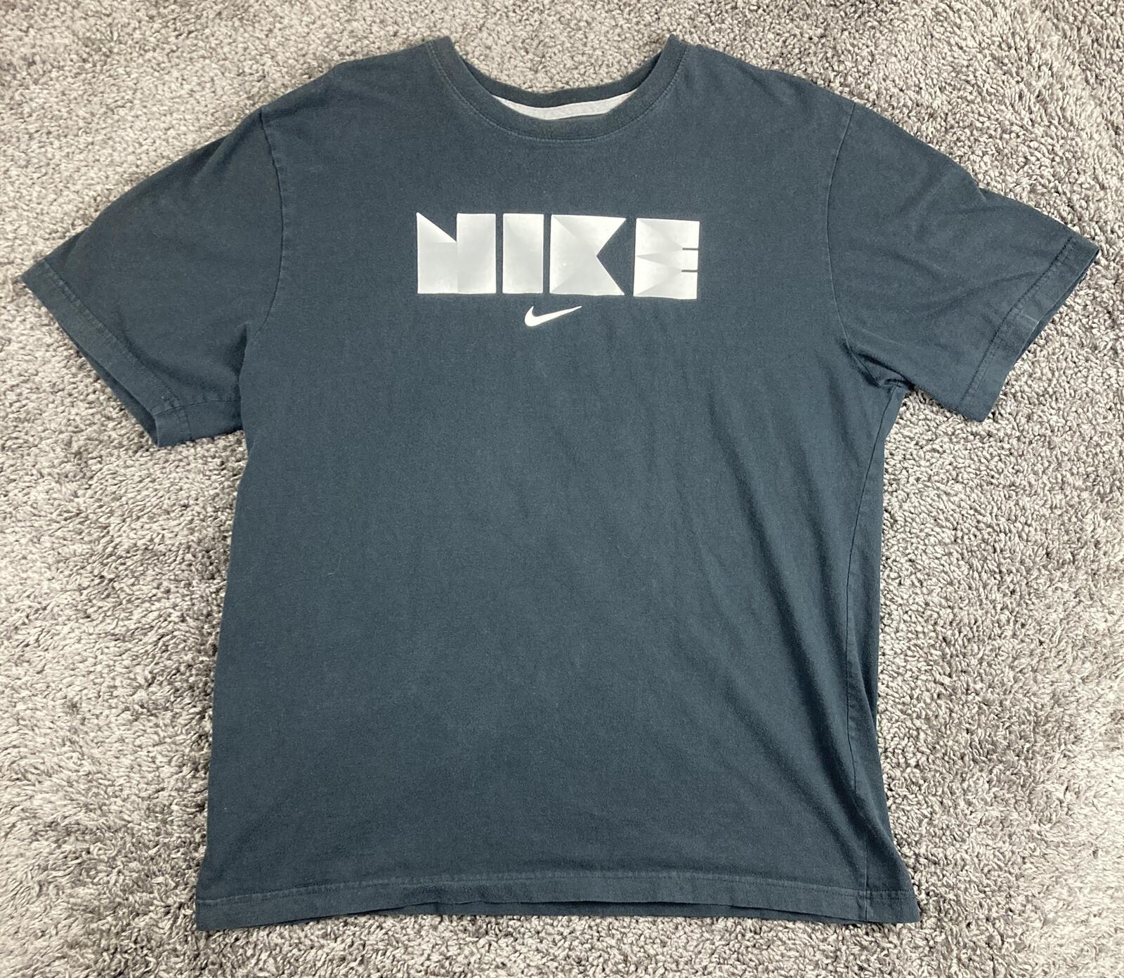 Nike Men T-Shirt Black The Athletic Dept Geometric Block Logo Graphic Tee Sz XL