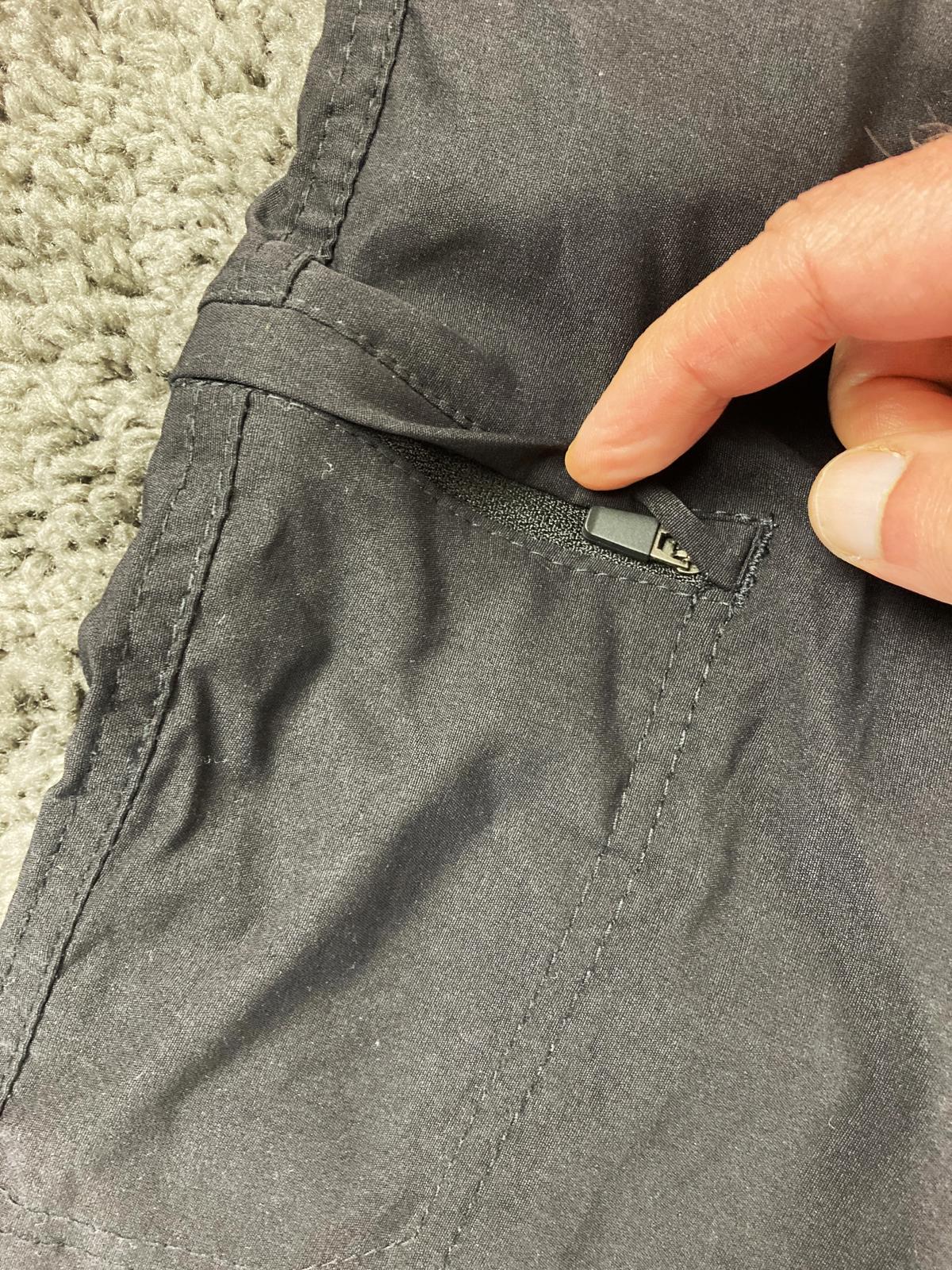 UB Tech Men's Comfort Waist Chino Black Travel Pants Stretch UPF 50 Sz 32x34 NWT