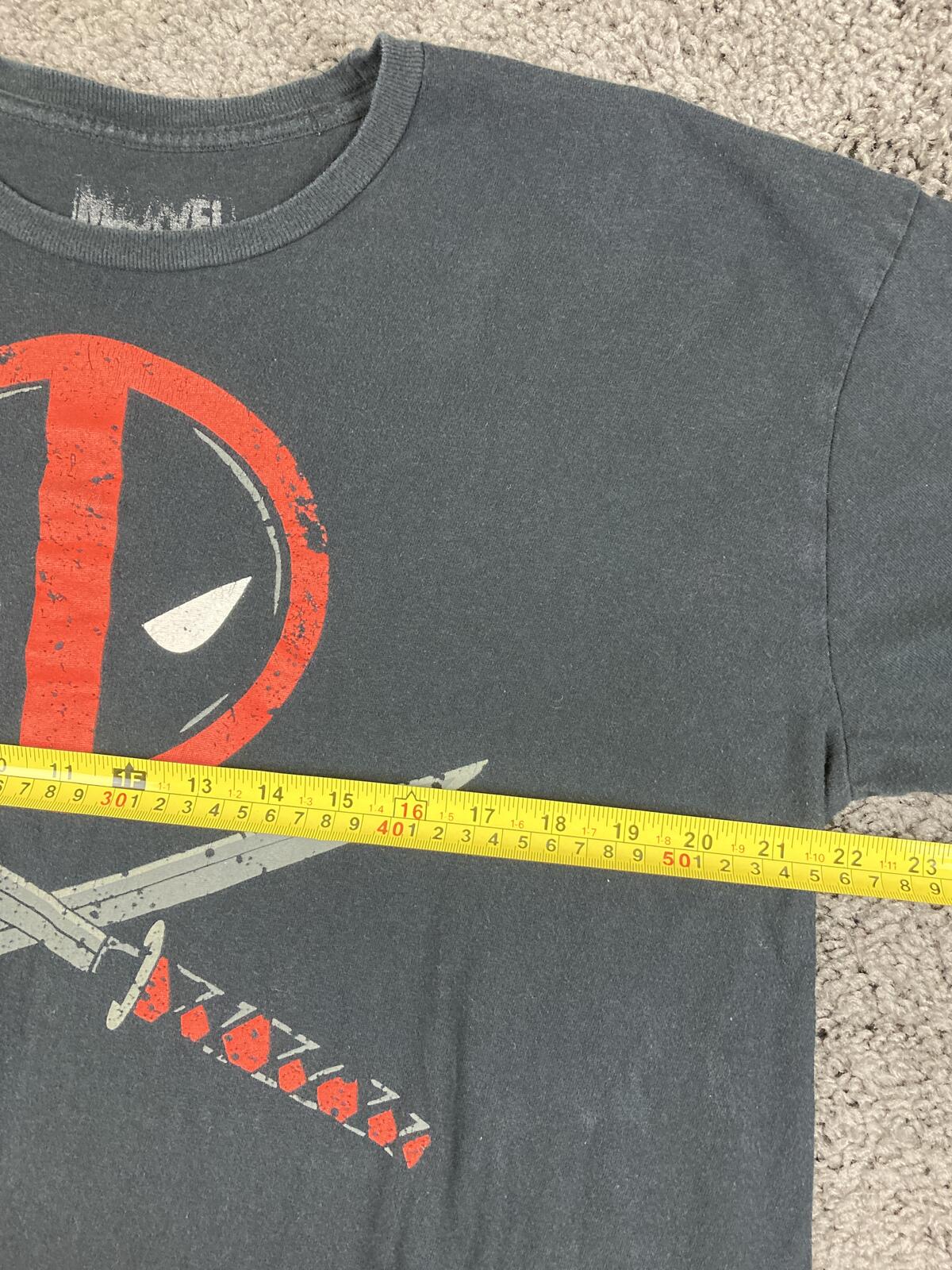Marvel Deadpool T Shirt Mens Black Graphic Tee Crossed Swords Logo Comic Book XL