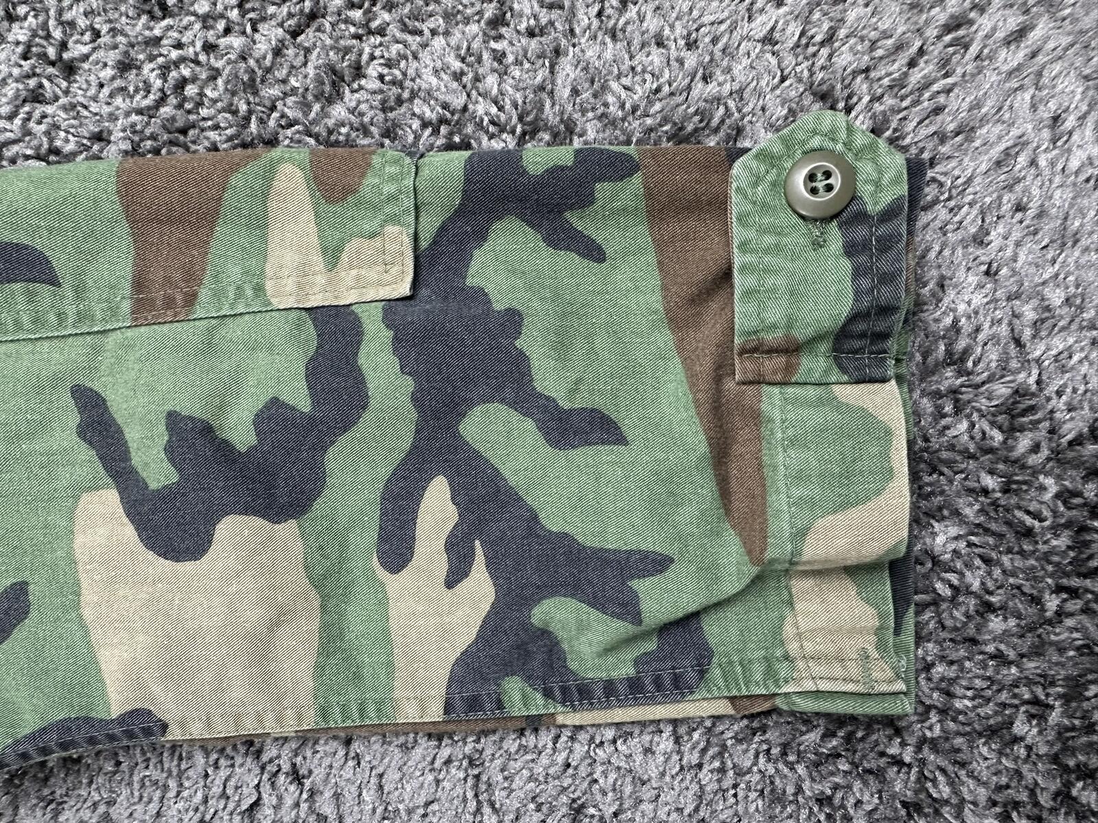 Vintage USMC M81 Woodland Camo BDU Combat Coat Jacket  Regular Rank Pins Sz S