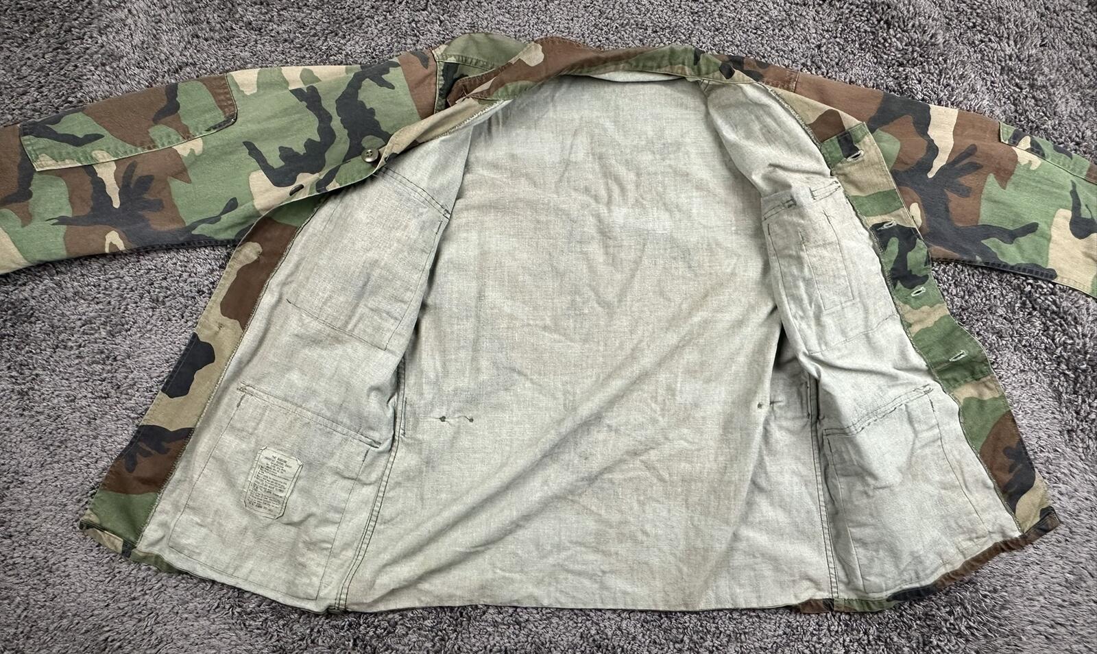 Vintage USMC M81 Woodland Camo BDU Combat Coat Jacket  Regular Rank Pins Sz S