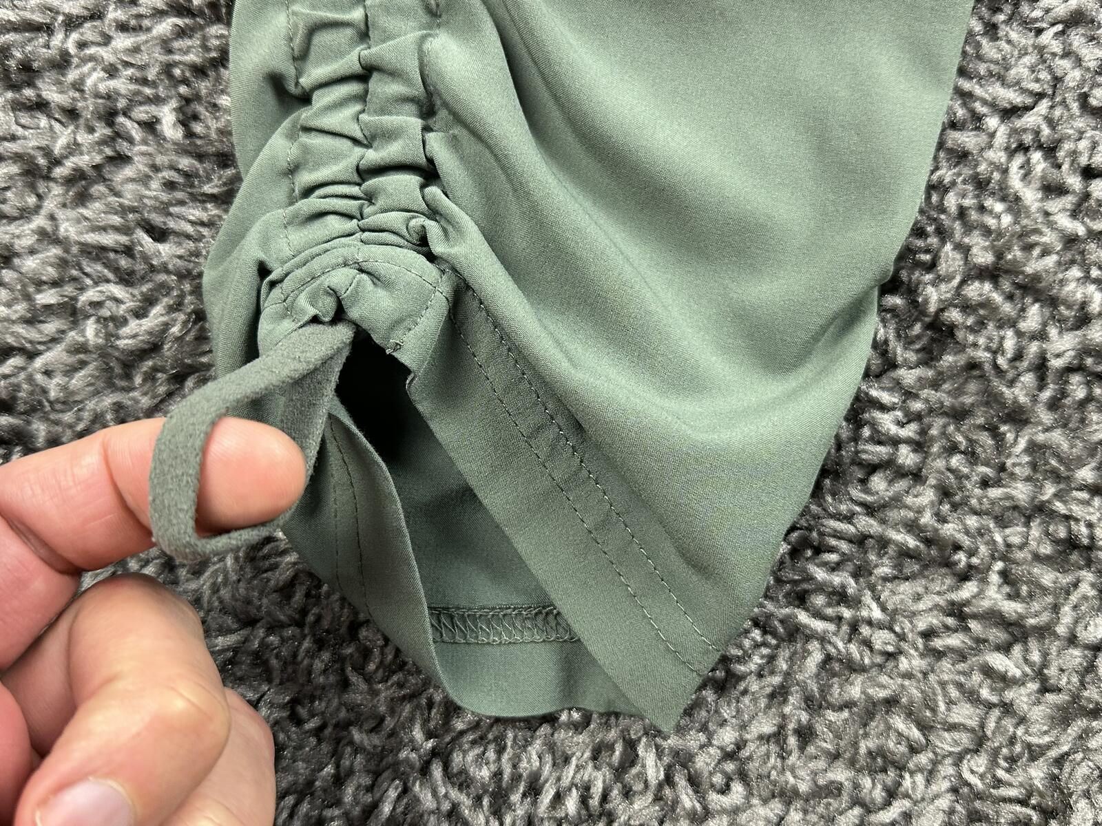 Athleta Aspire Ankle Green Ruched Stretch Jogger Pant Zip Pockets Womens Size 4