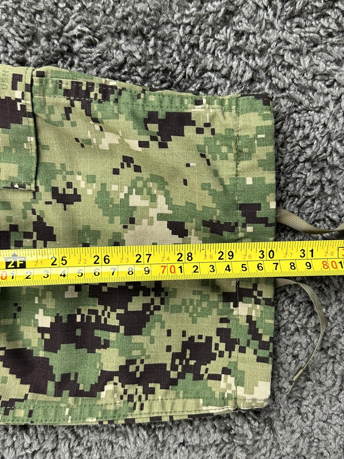 US Navy NWU Type III Camo Cargo Pants Men AOR2 Digital Green Sz Small Short