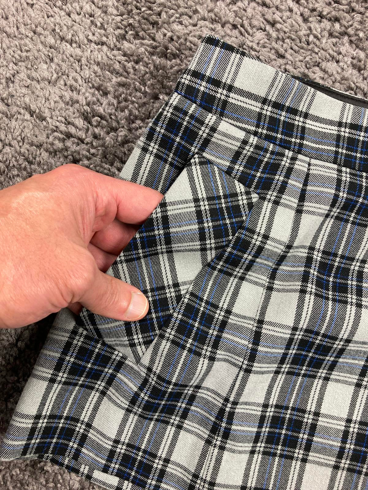 Guess Women Plaid Mini Skirt Size 28 Blue Gray Y2K Style Zip Closure