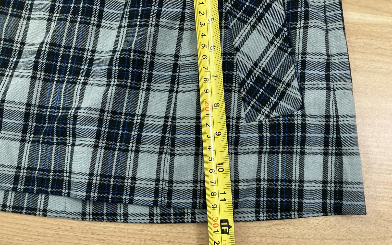 Guess Women Plaid Mini Skirt Size 28 Blue Gray Y2K Style Zip Closure