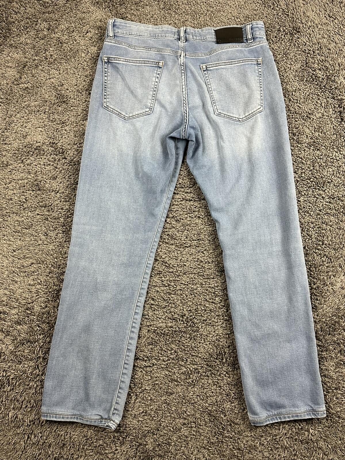 DL1961 Russell Slim Straight Jeans Mens Light Wash Stretch 32x34 (Fits 33x29)