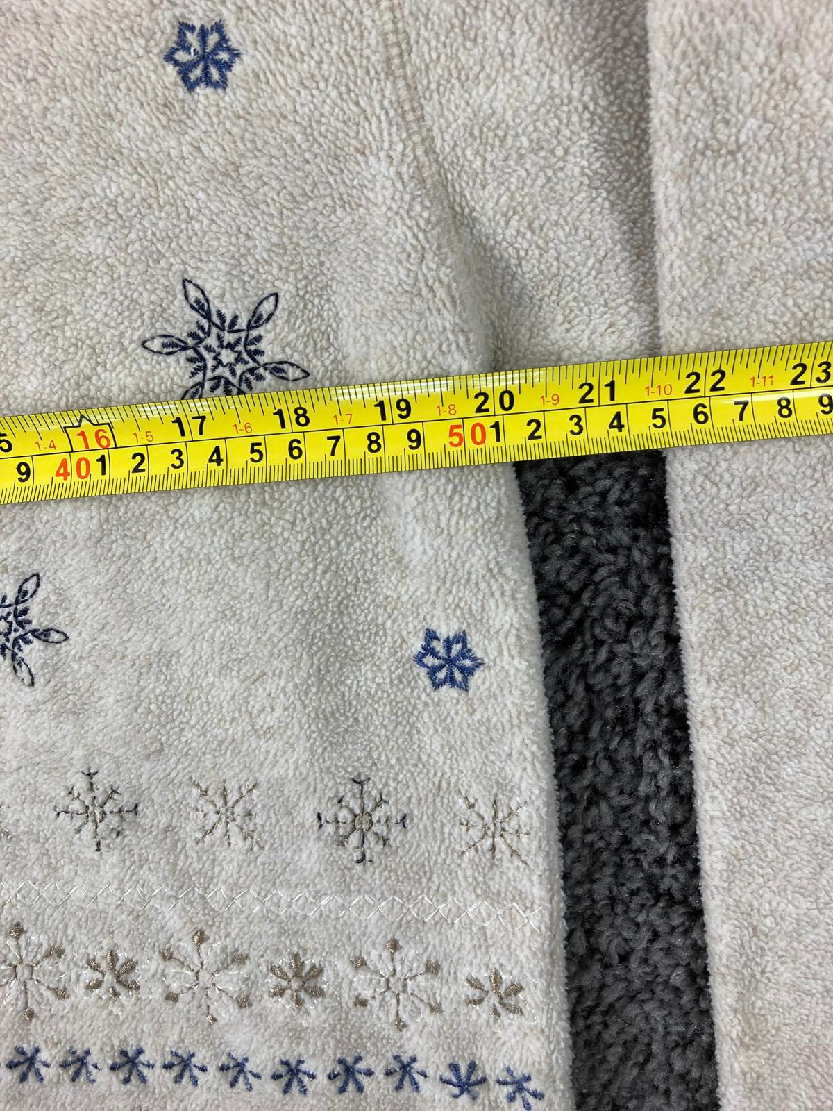 Bobbie Brooks Oatmeal Snowflake Fleece Sweatshirt Women’s Medium 8/10 Winter