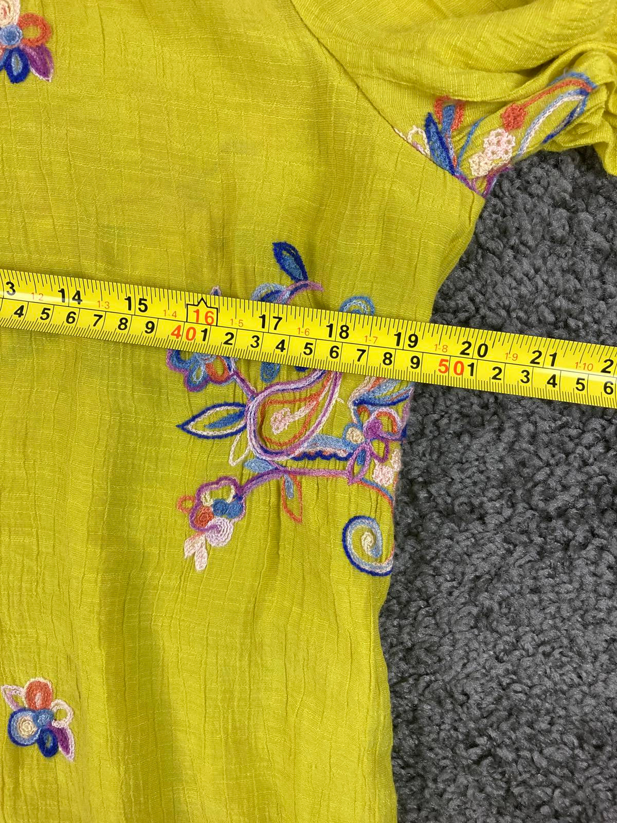 Fig & Flower Shirt Women Size L Tunic Roll Tab Button Golden Yellow Embroidered