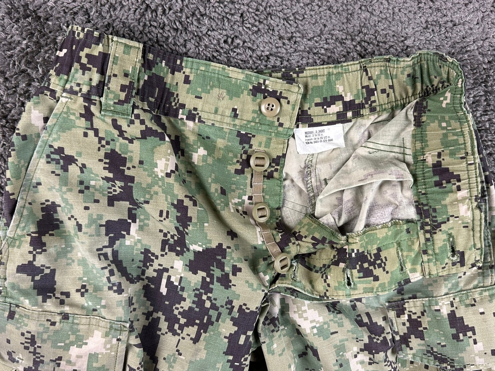 US Navy NWU Type III AOR2 Digital Camo Cargo Military Trousers Medium X-Short