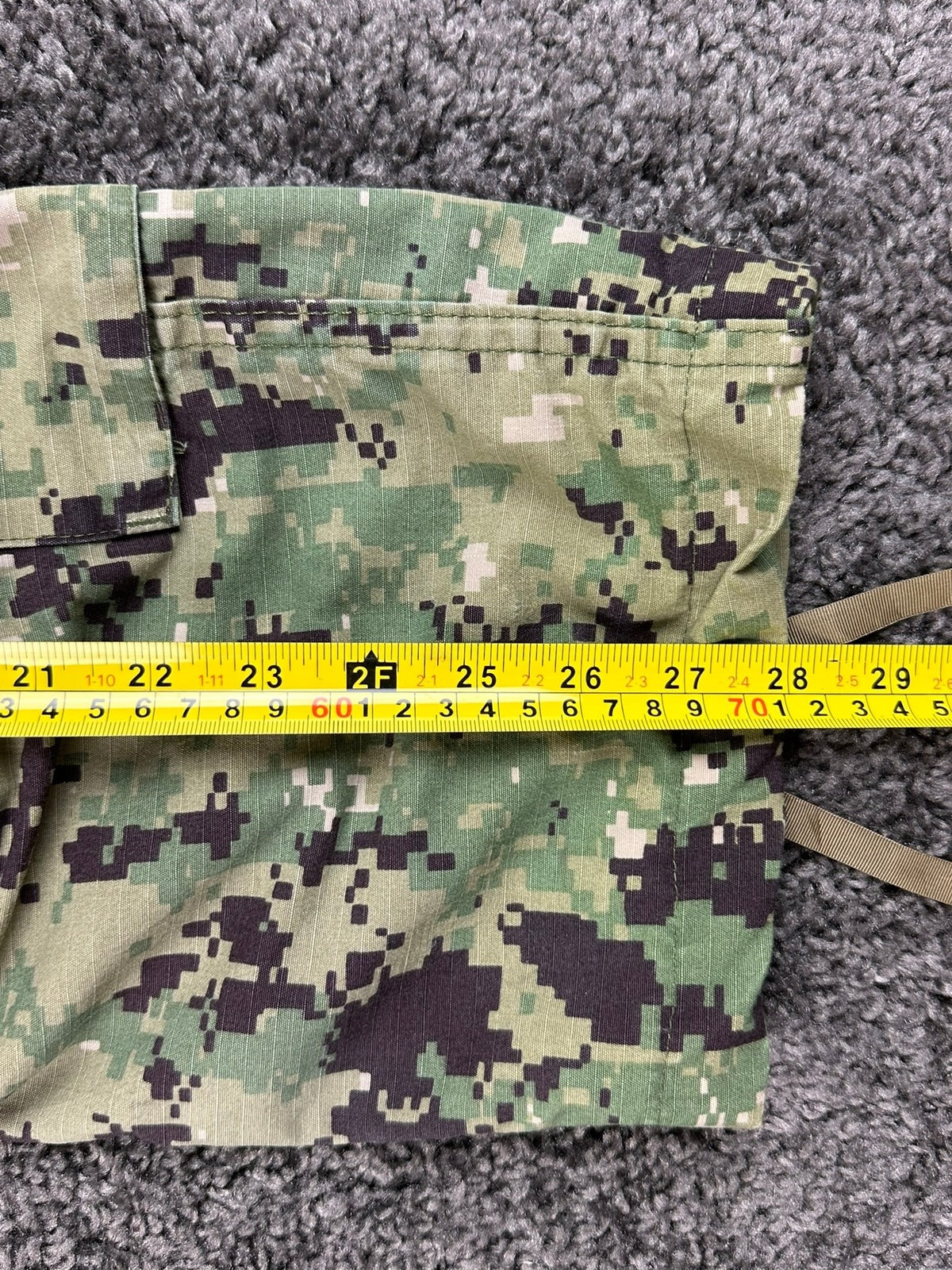 US Navy NWU Type III AOR2 Digital Camo Cargo Military Trousers Medium X-Short