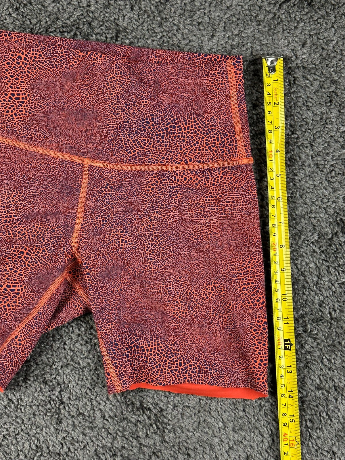 Lululemon Womens 6 Orange Crackle Fast and Free High-Rise Shorts