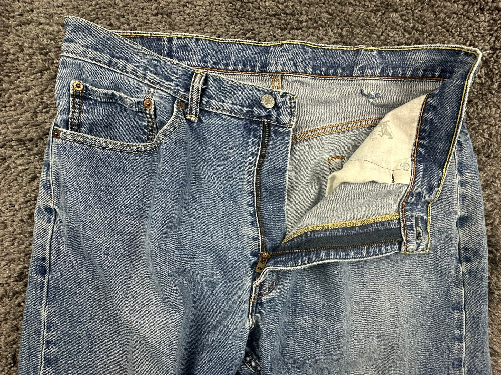 Levi's 550 Men's Relaxed Fit Tapered Leg Jeans Blue Denim 38x32(Fits 38x30)