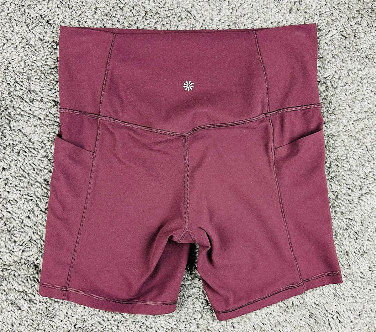 Athleta Womens M Cranberry Red Salutation Stash Pocket II 7" Short Powervita
