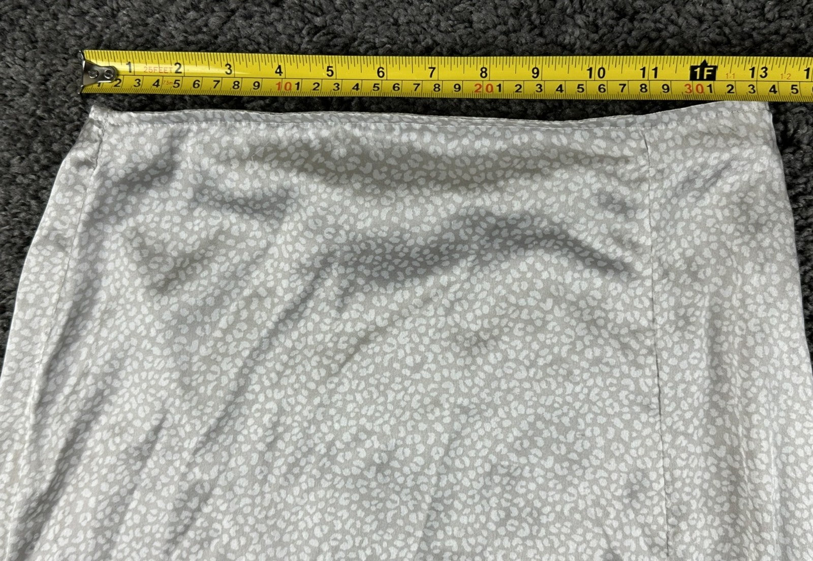 Abercrombie & Fitch Midi Skirt Womens Gray Animal Print Satin Side Slit Sz M
