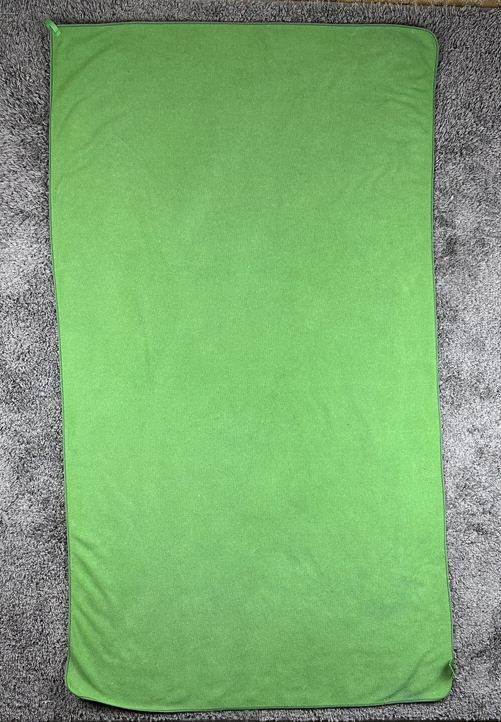 REI Green Microfiber Travel Towel XXL 36in x 58in Fast Drying Camp Hiking Gear