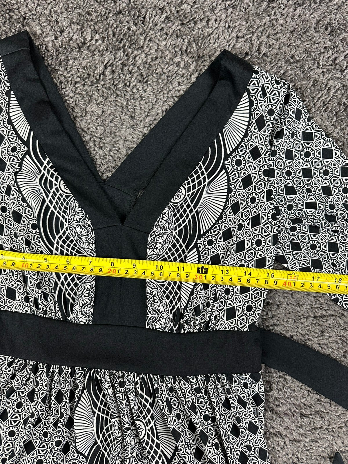 ECI New York Womens Small S V-Neck Empire Waist Tie A-Line Dress Black White