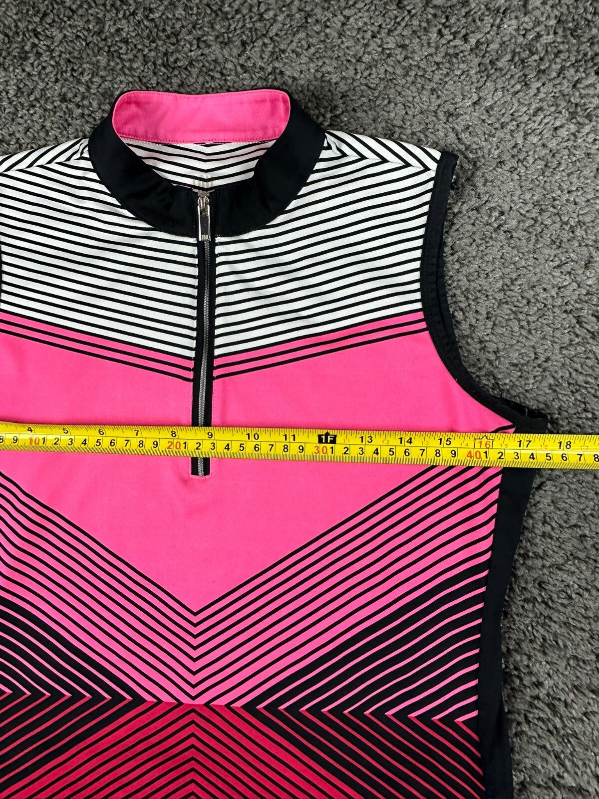 Tail Activewear Womens S Pink Geometric Sleeveless Quarter Zip Golf Top