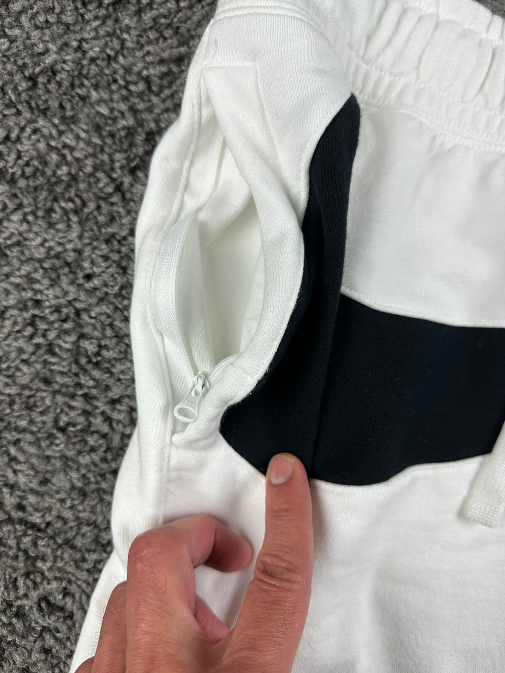 Nike NSW HBR Big Swoosh Fleece Shorts Mens XL White Black AR3161-100