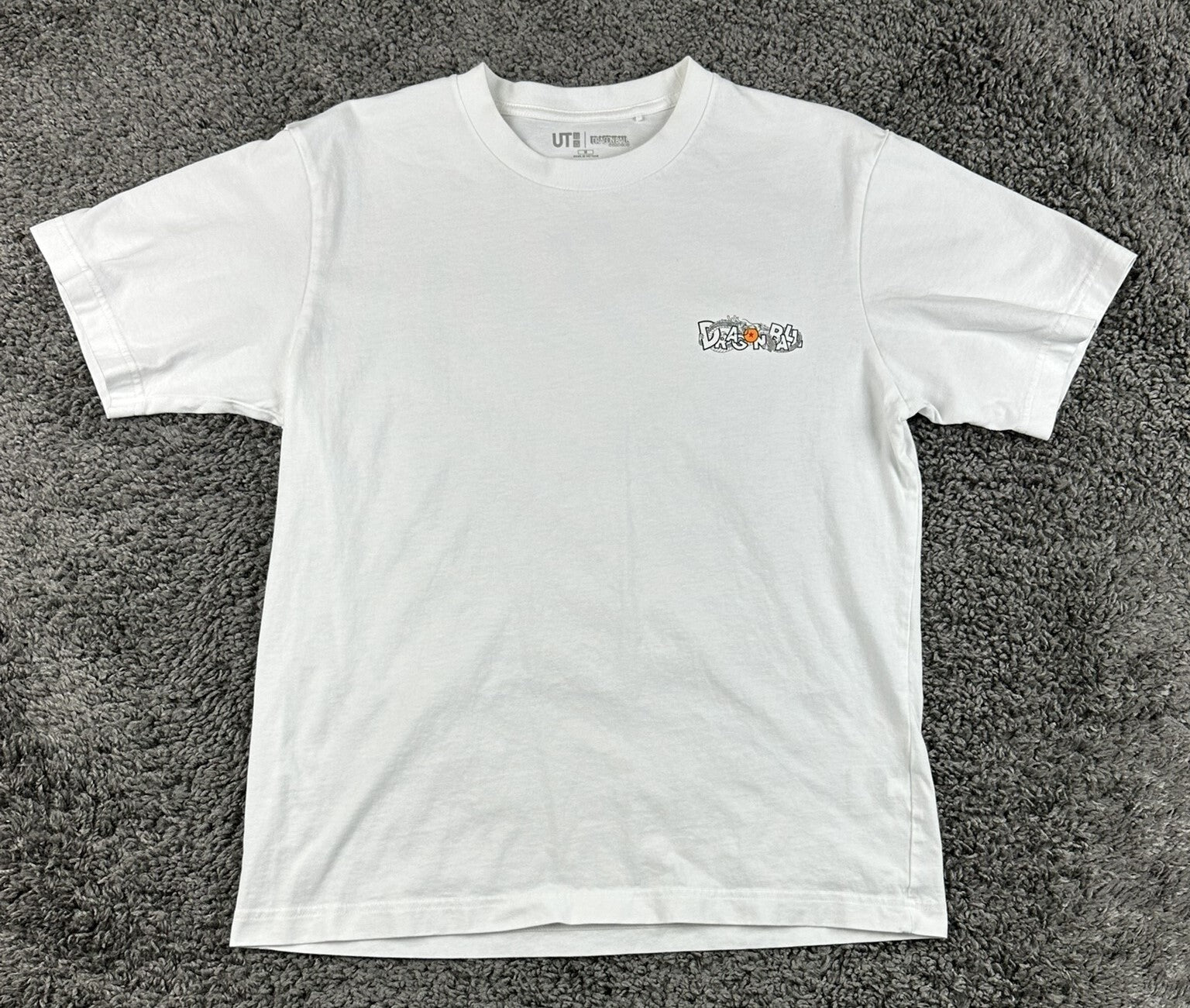 Uniqlo UT Dragon Ball DAIMA Goku Bulma Graphic T-Shirt Mens White Anime Sz M