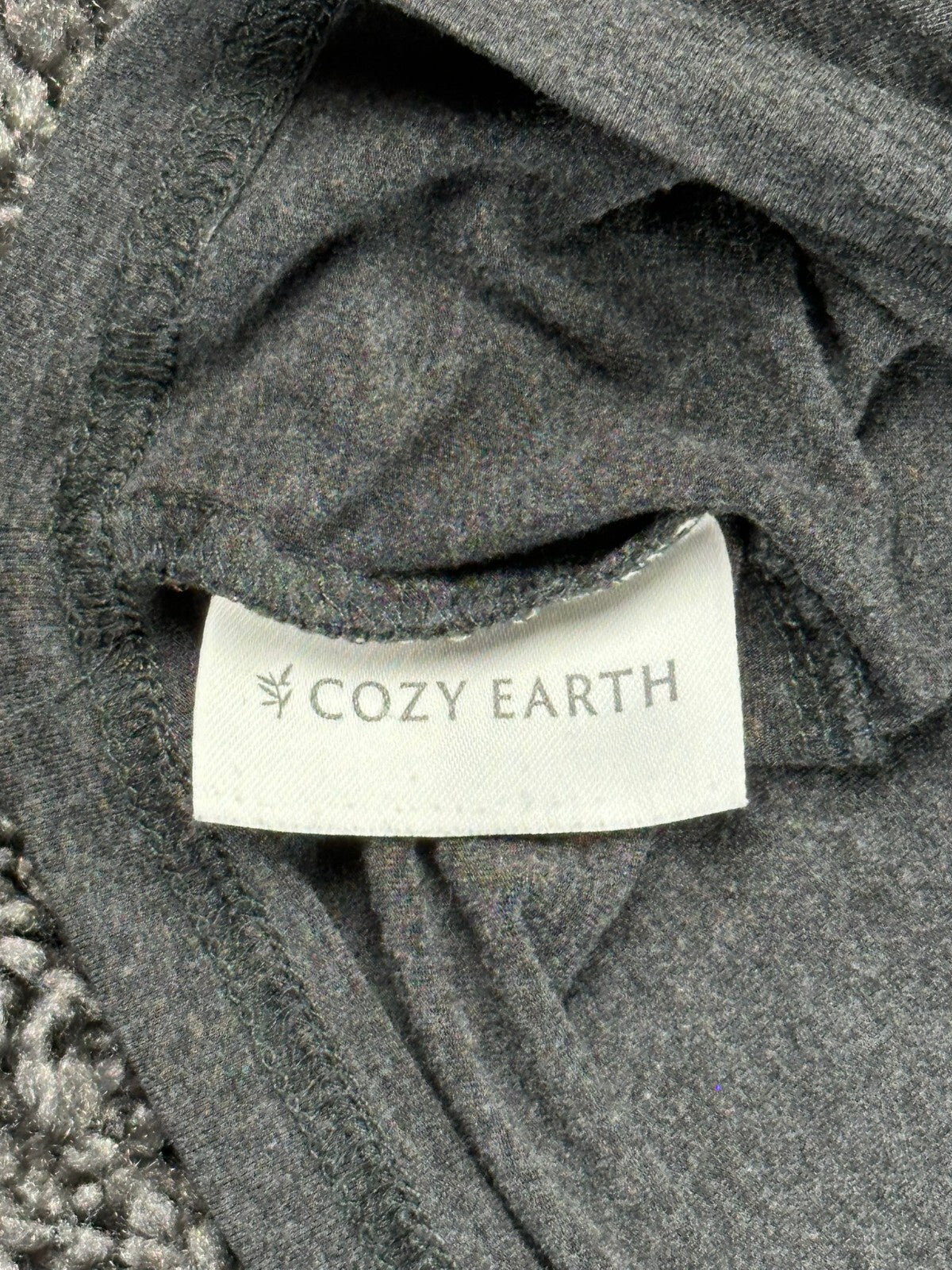Cozy Earth Mens Gray Pocket T-Shirt Bamboo Viscose Stretch Tee Sz Medium