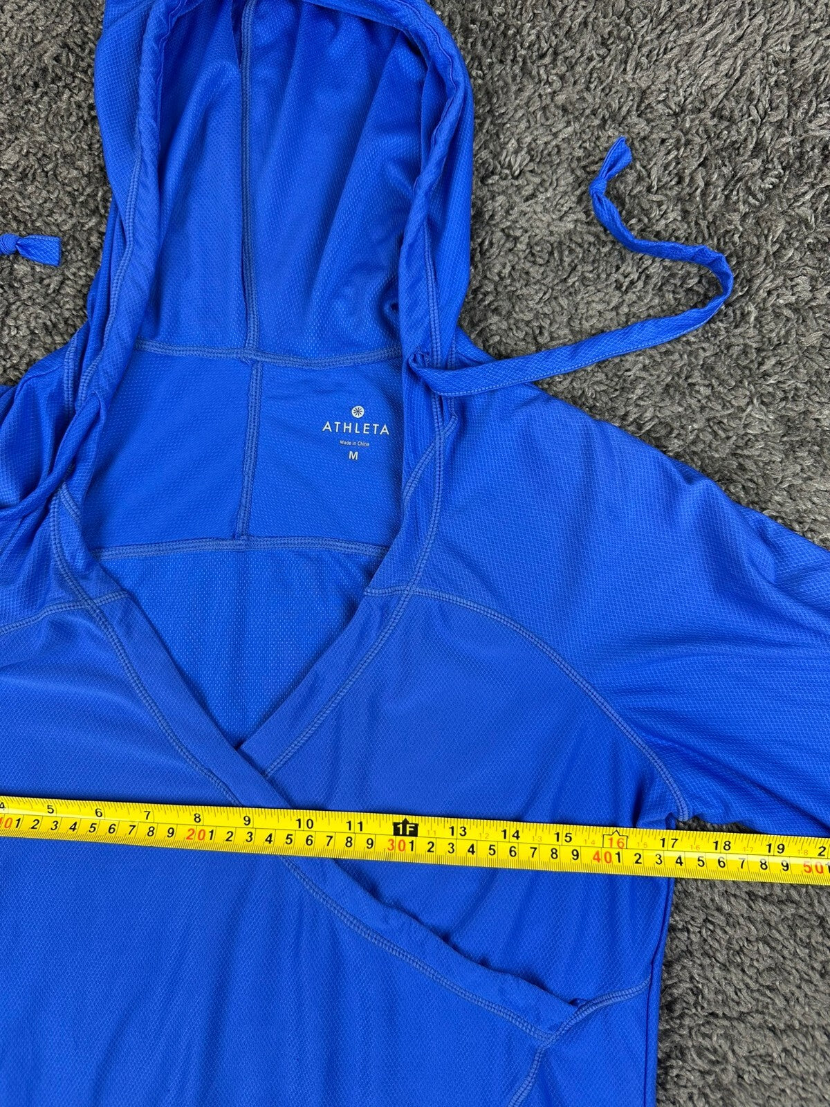 Athleta Wick-It Wader Hooded Swim Cover Up Tunic Womens M Blue Long Sleeve