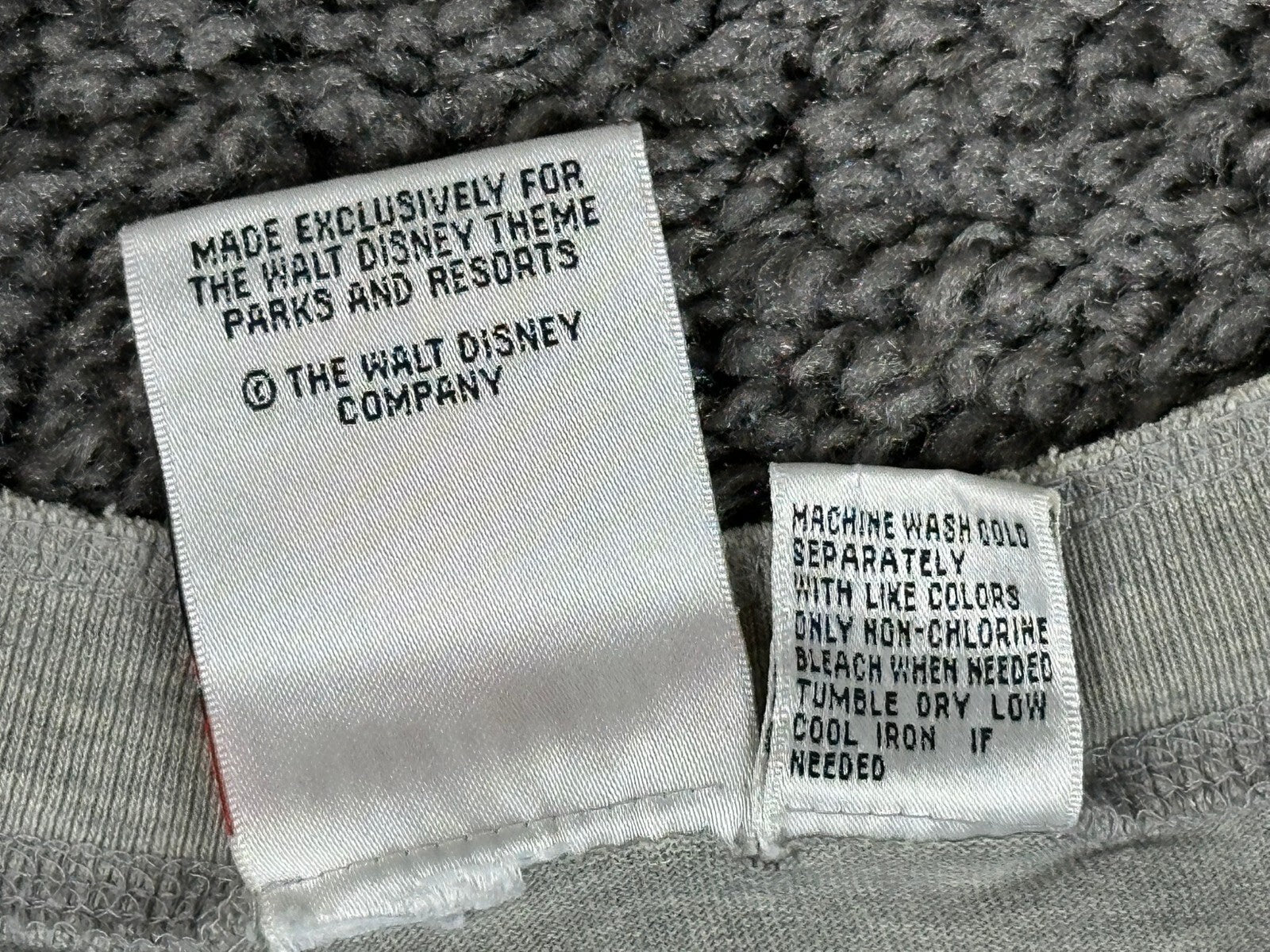 Vintage 90s Disney Mickey Minnie Donald Pluto Embroidered Henley Shirt Grey Sz L