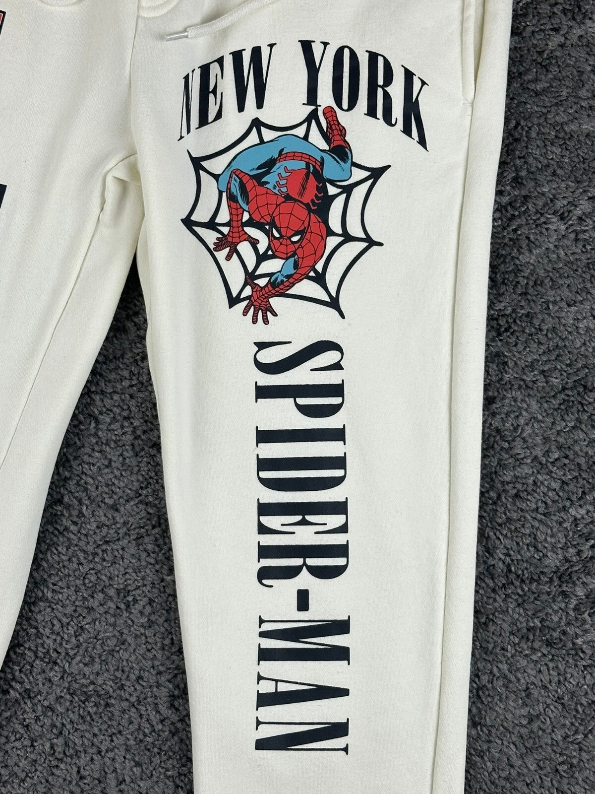 Marvel Spider-Man Origins 1962 Mens S Off White Graphic Jogger Sweatpants