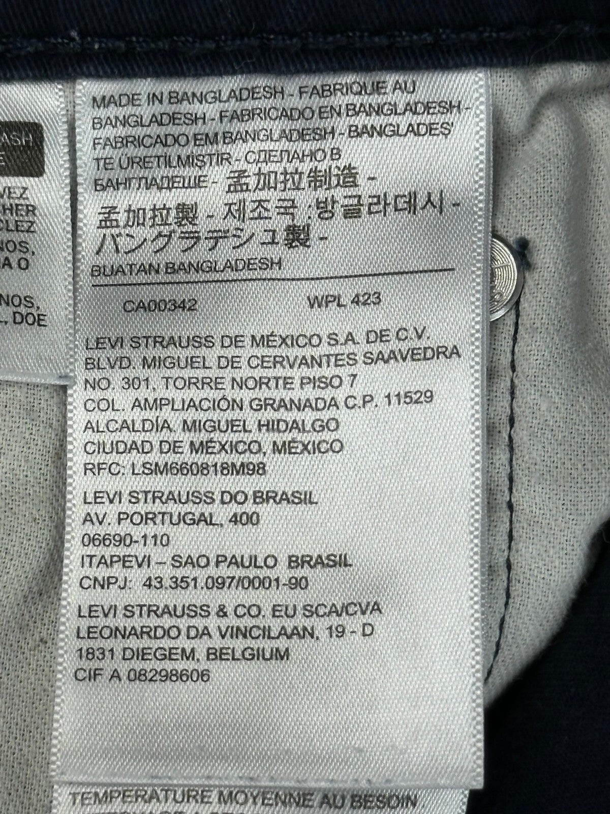 Levis 511 Mens Slim Fit All Seasons Tech Stretch Pants Navy Blue Chino Sz 30x32