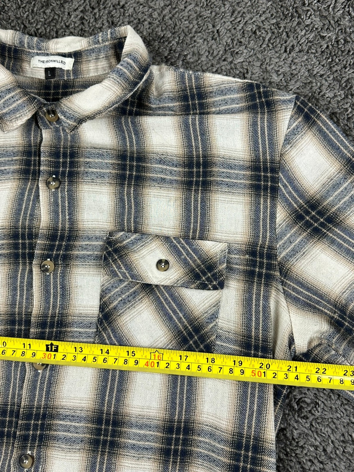 The Ironwilled Plaid Flannel Shirt Mens L Cream Black Distressed Raw Hem Dagger