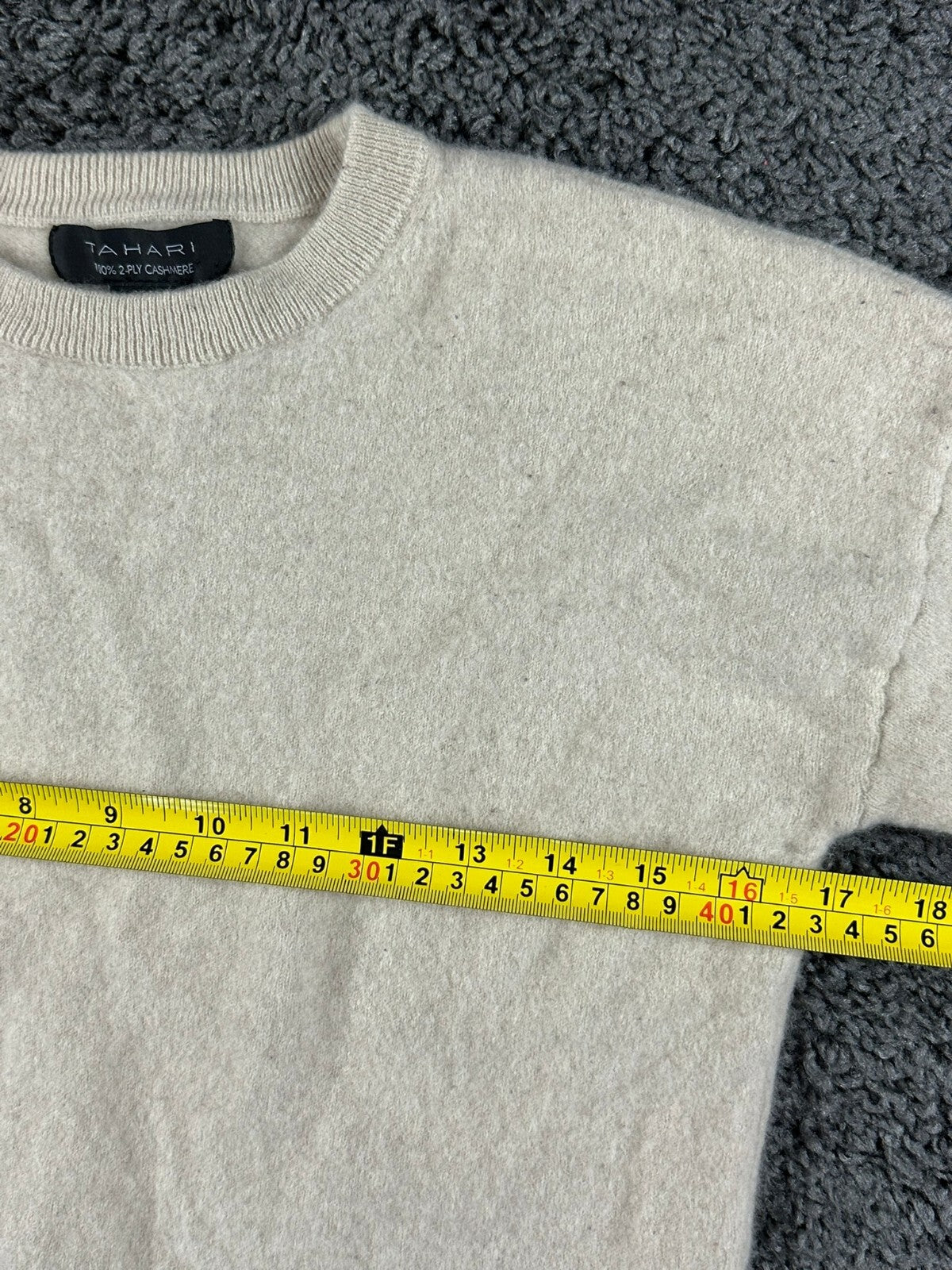 Tahari Womens M 100% Cashmere 2-Ply Crewneck Sweater Oatmeal Beige High Low